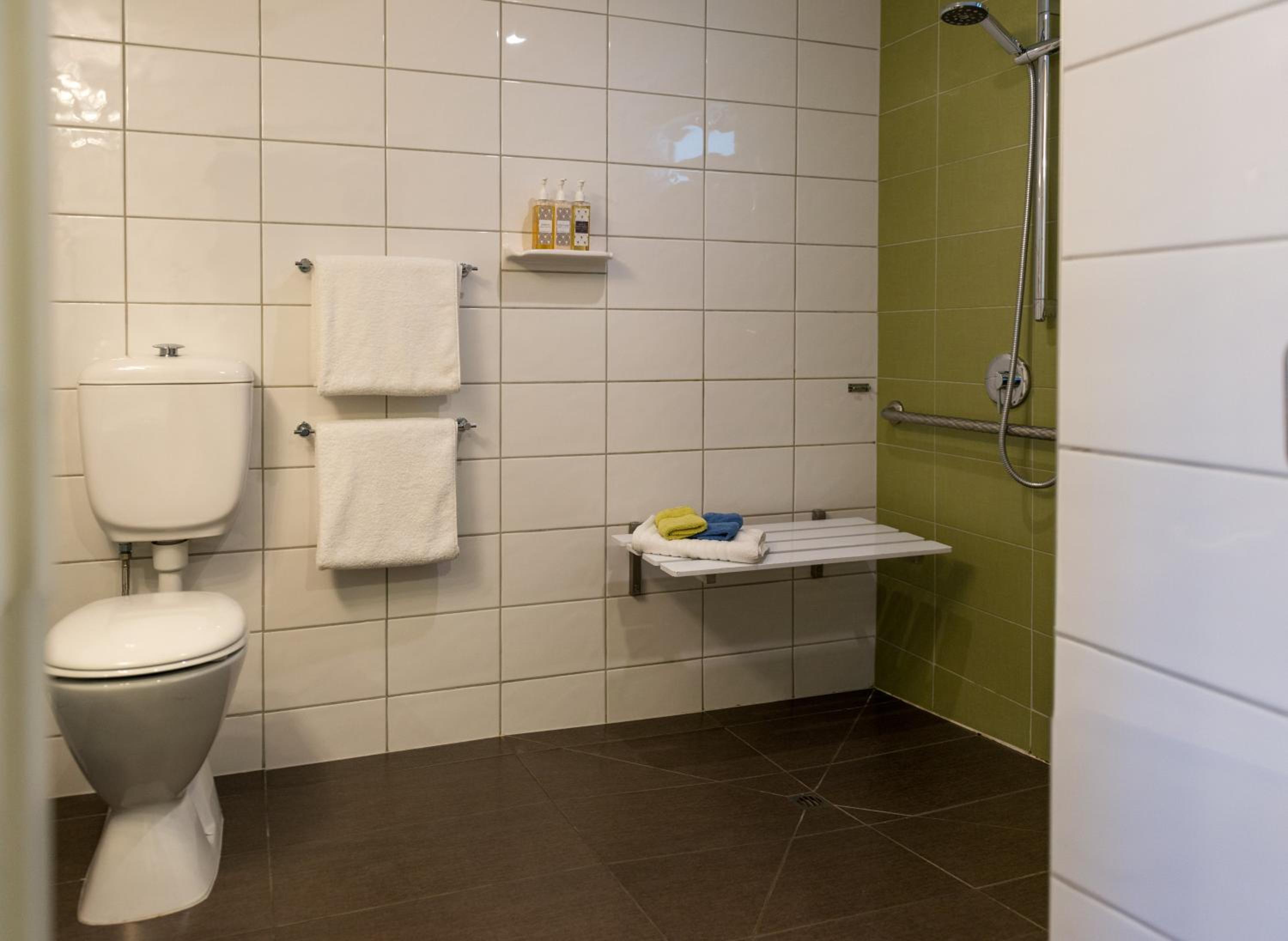 Stafford Accessible Studio (King Bed, Accessible Bathroom) - Photo 4