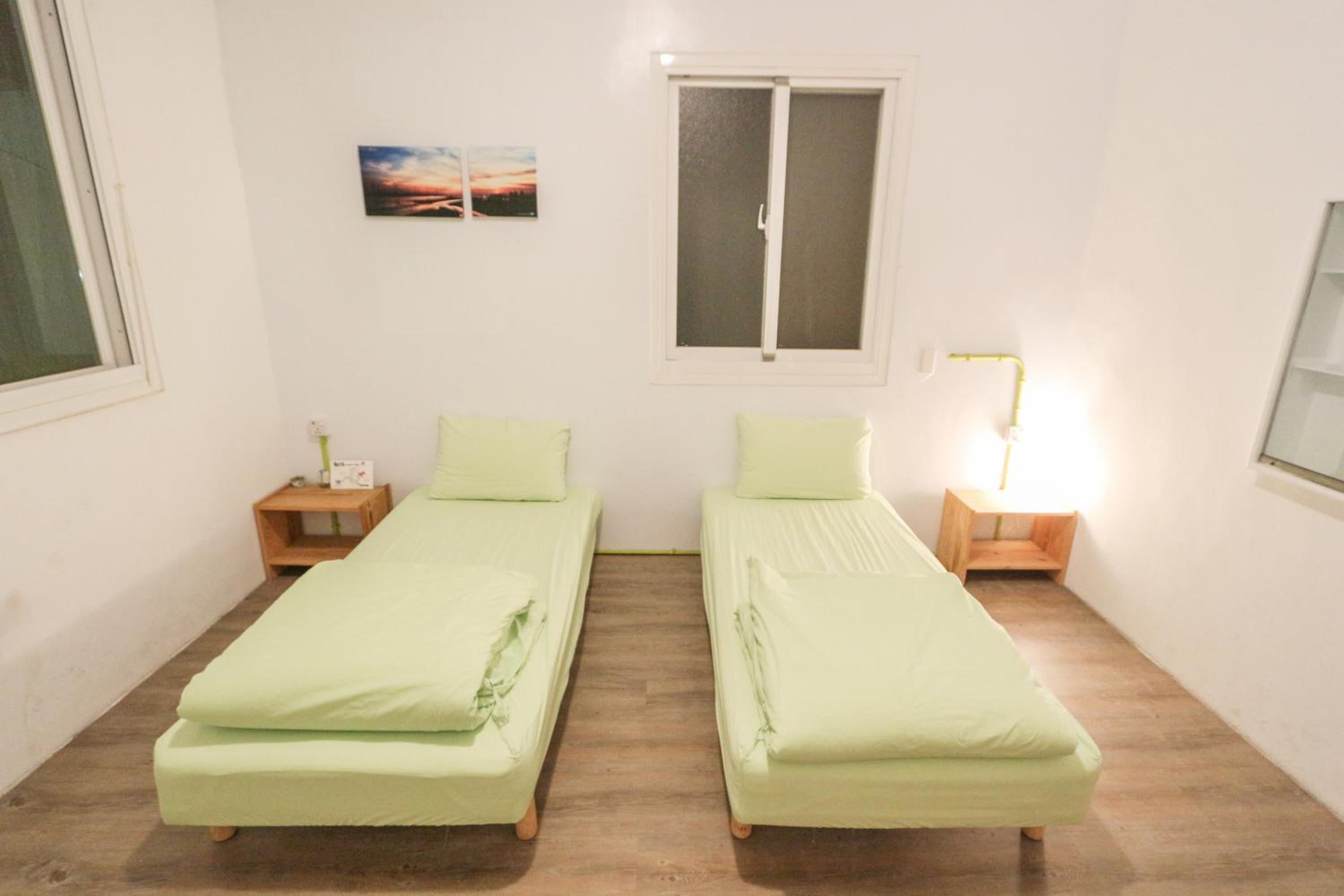 Standard Twin Room (Female Only)