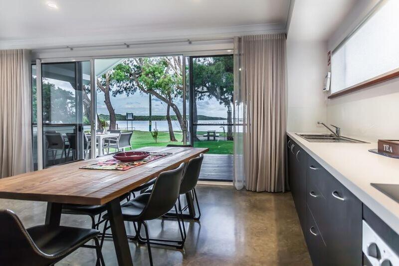 Riverfront Chalet photo 2