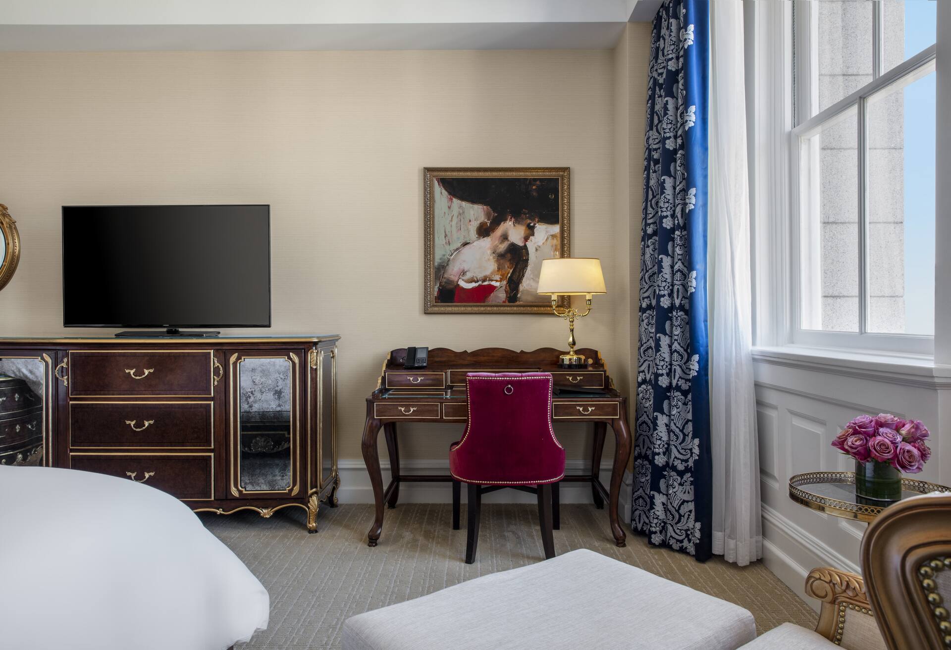 Premium King Bed Guestroom