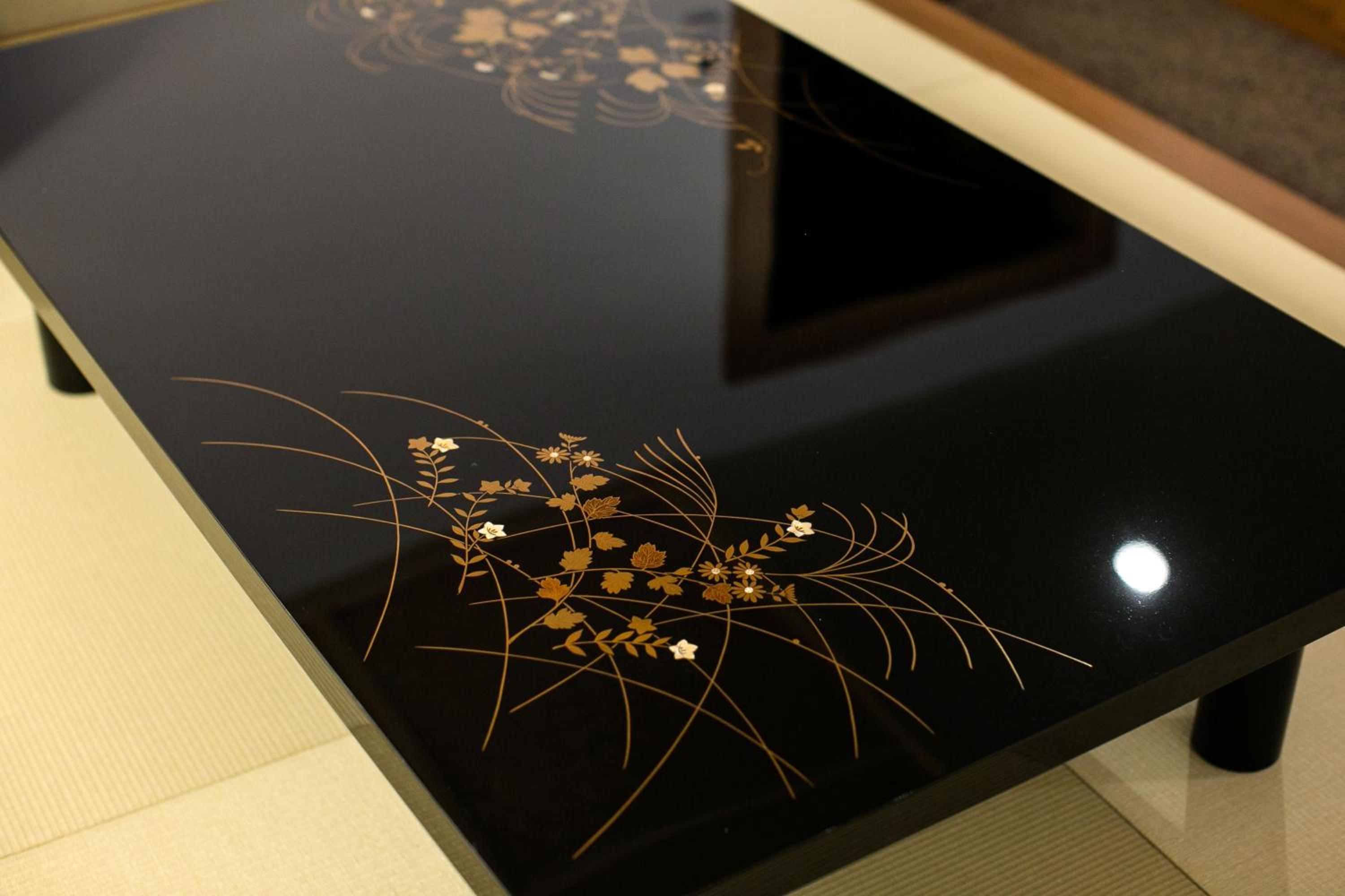 Suite - Photo 11