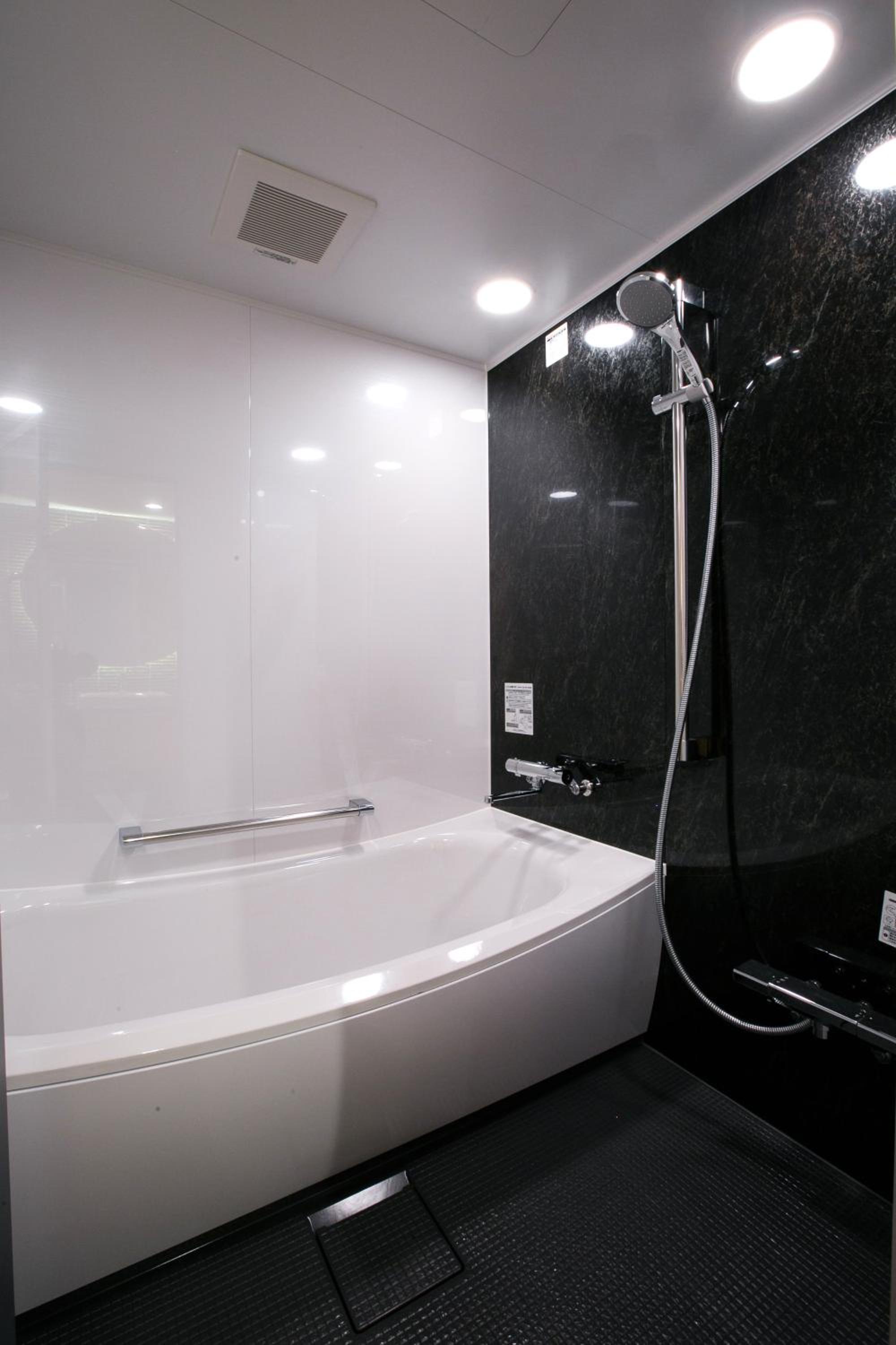 Large Twin Room - Photo 2