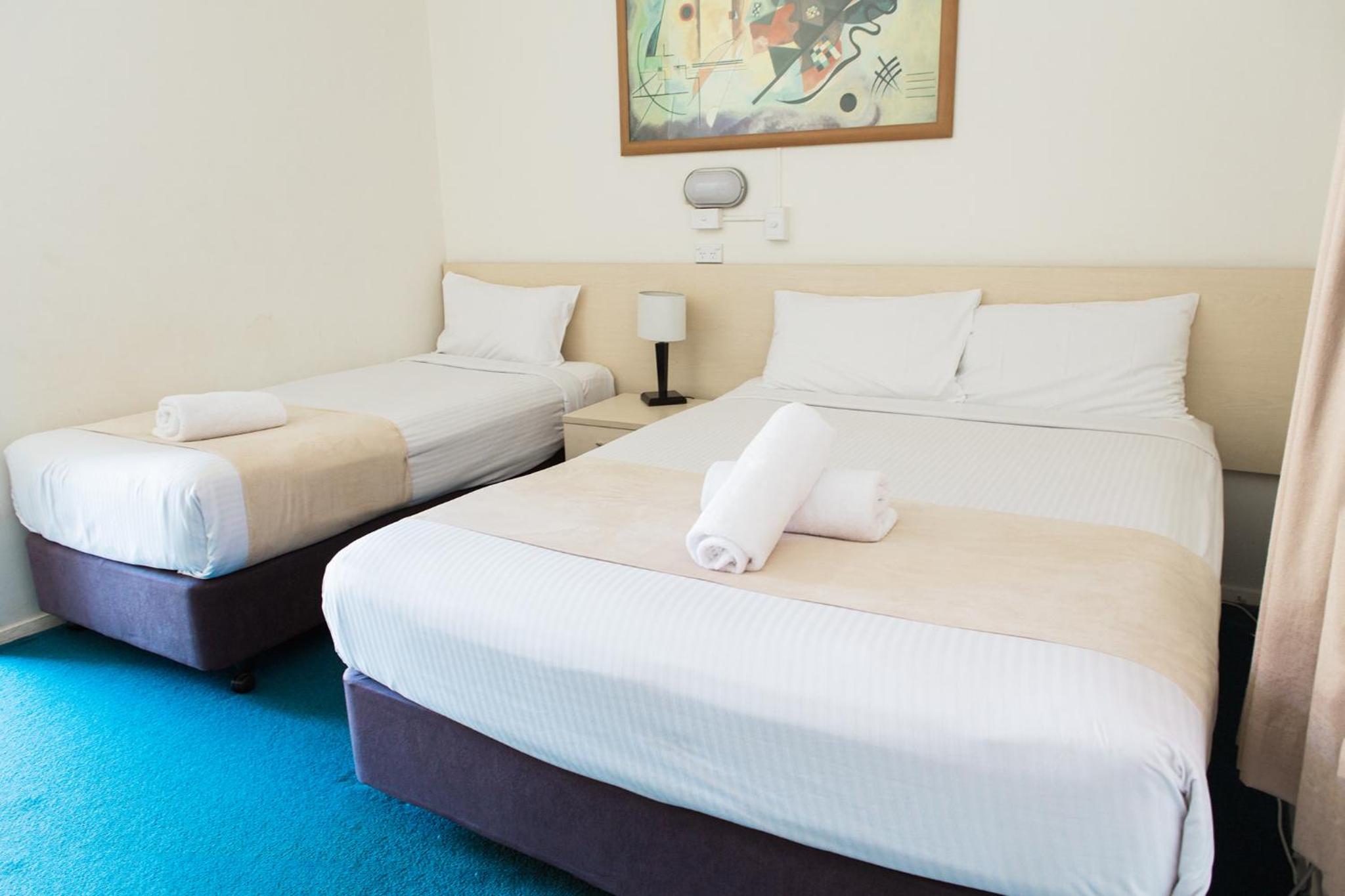 Standard Twin Room- First floor- Not Pet Friendly photo 2