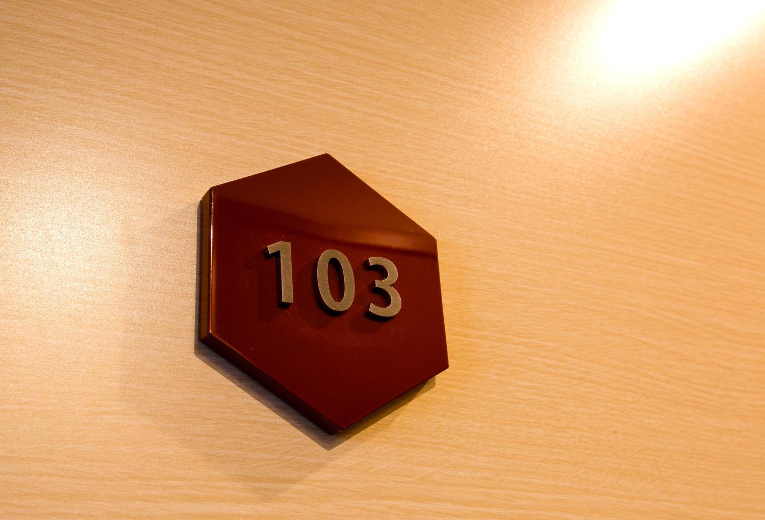 Twin Room - Photo 14