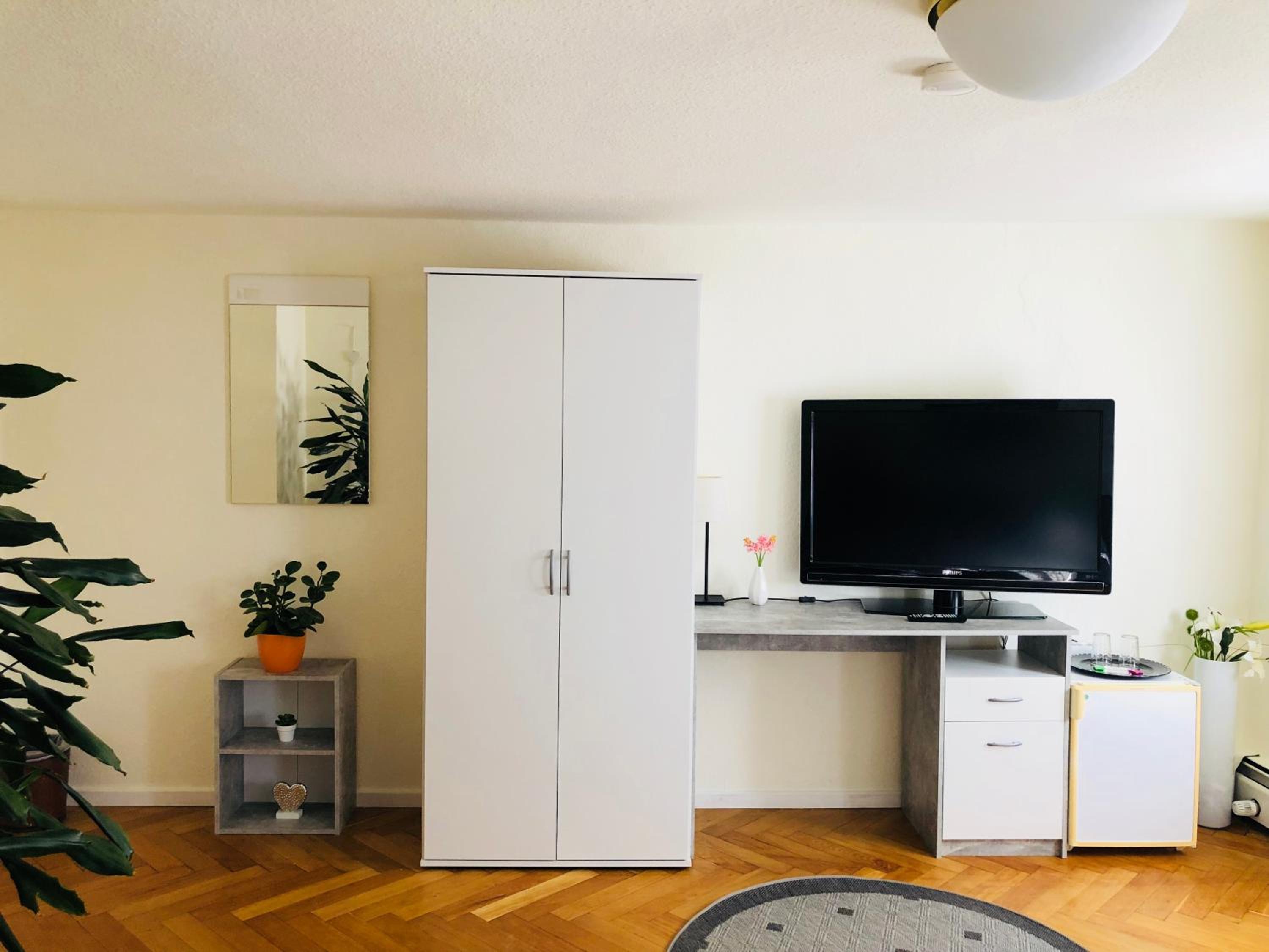 Double Room - Photo 10