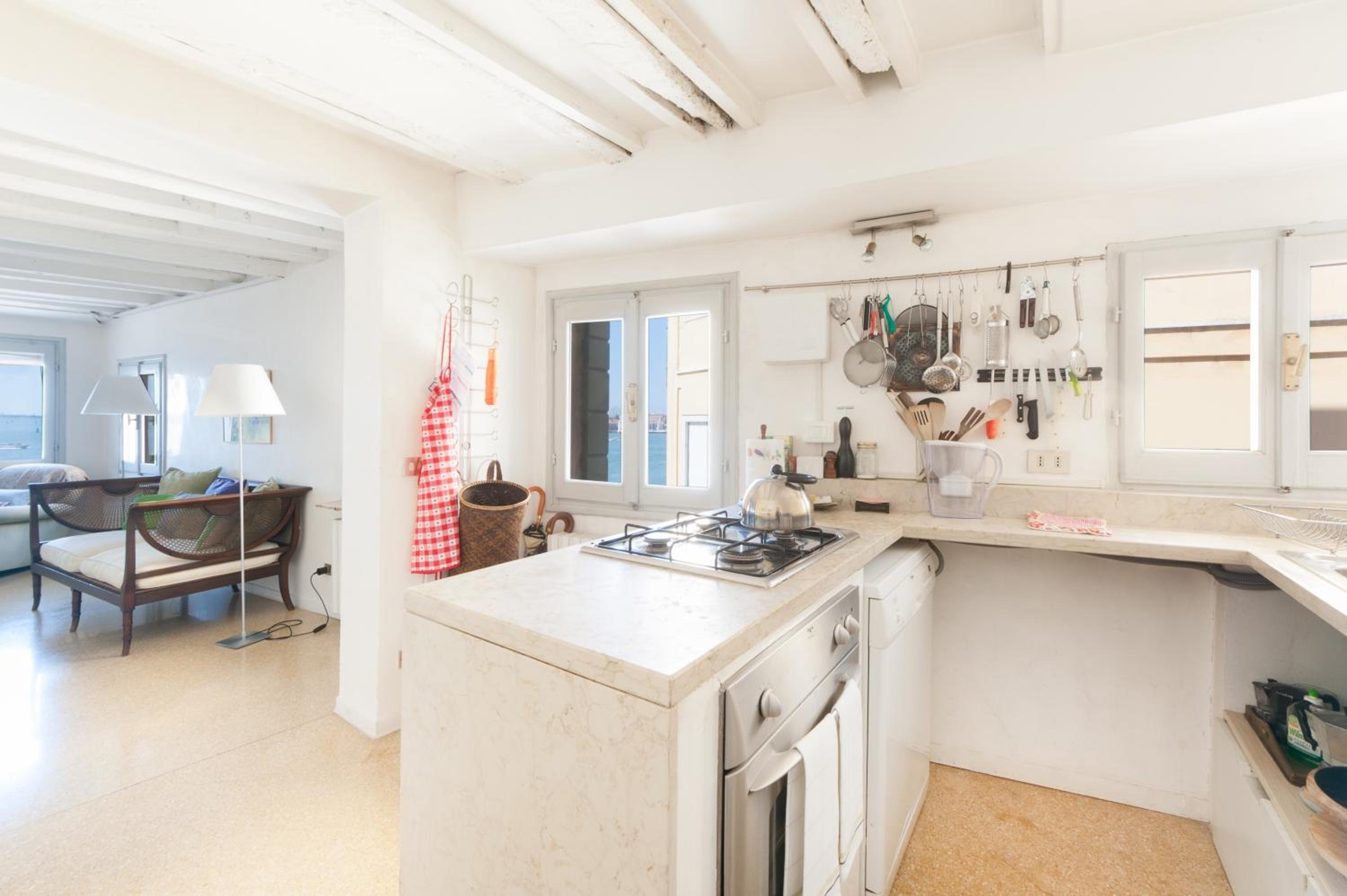 Apartment photo 3