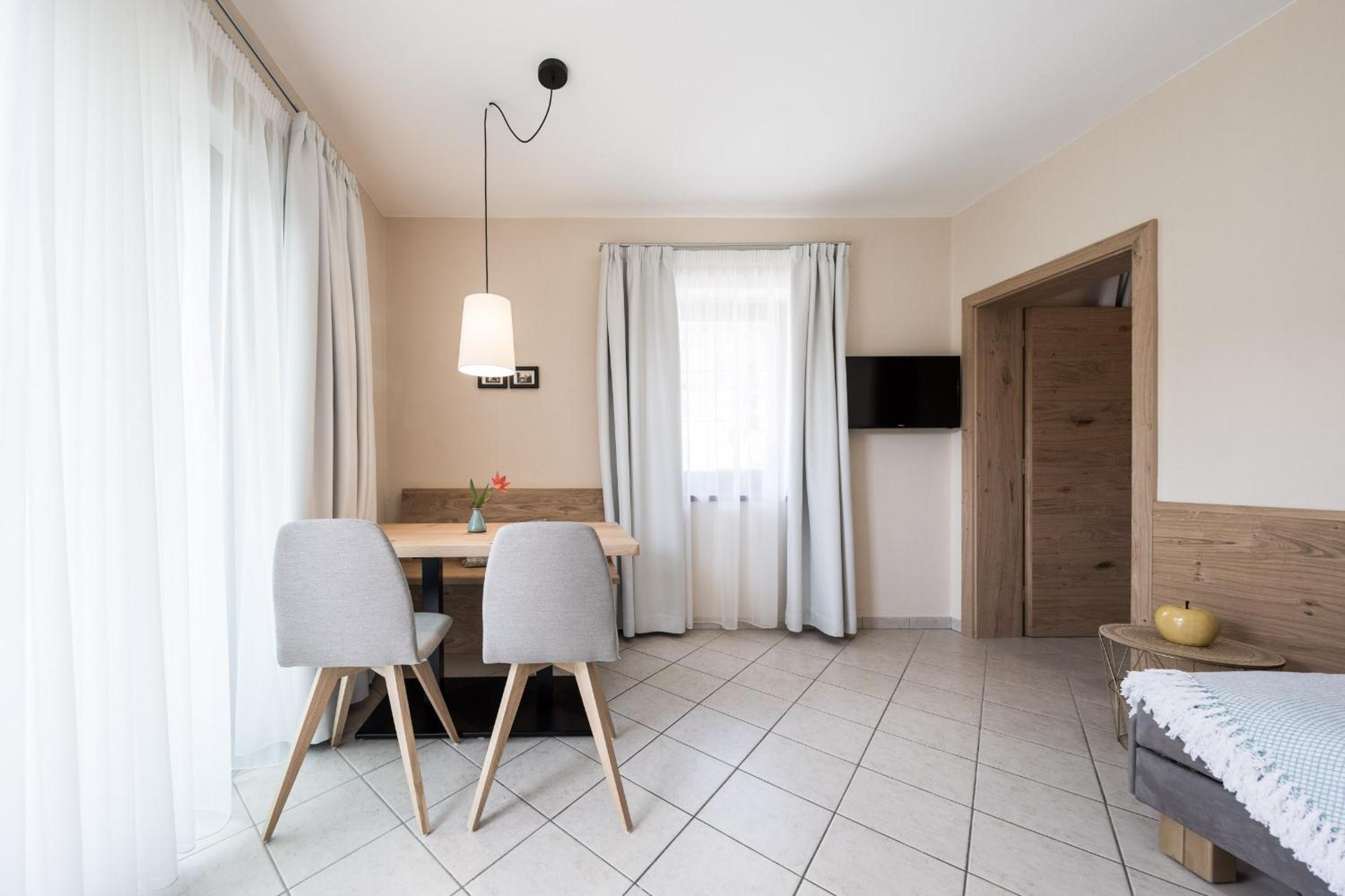 Apartment with Terrace photo 2