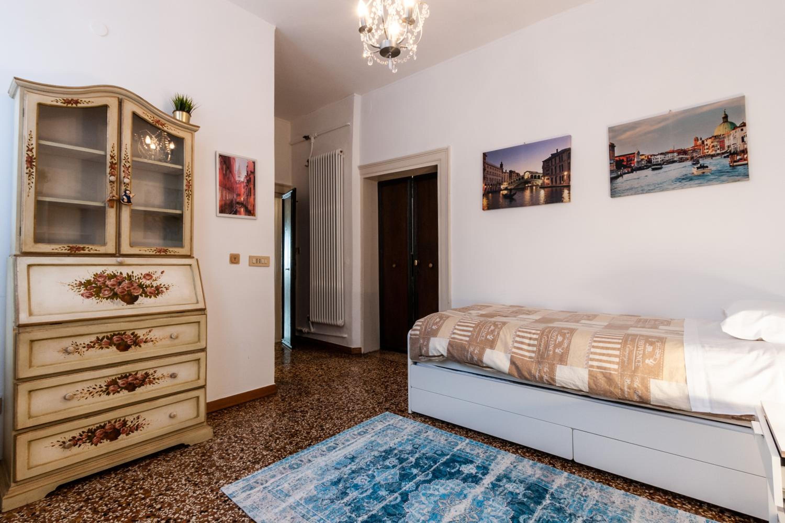 Apartment with Terrace and Grand Canal View photo 1