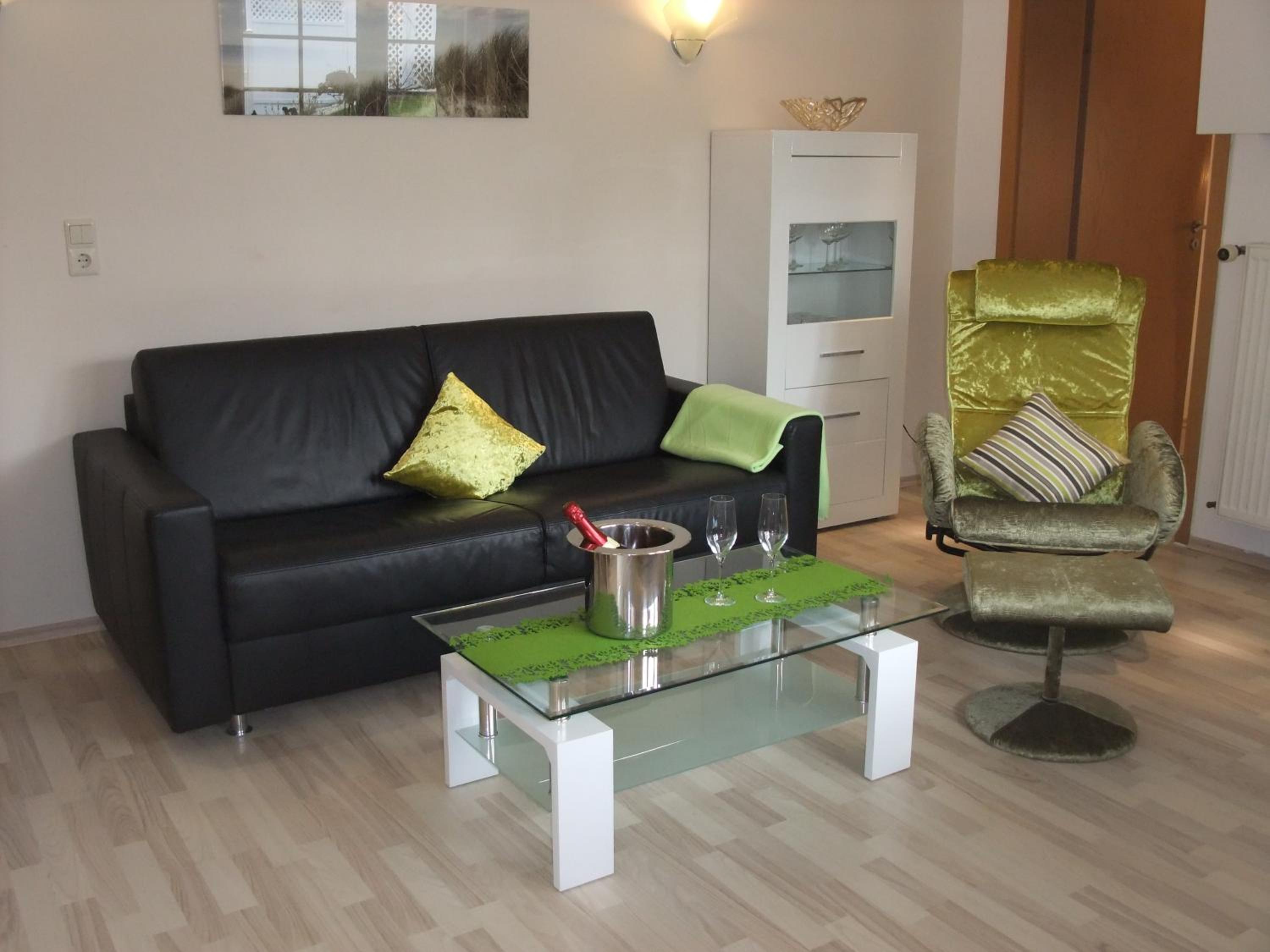 Apartment with Terrace photo 2