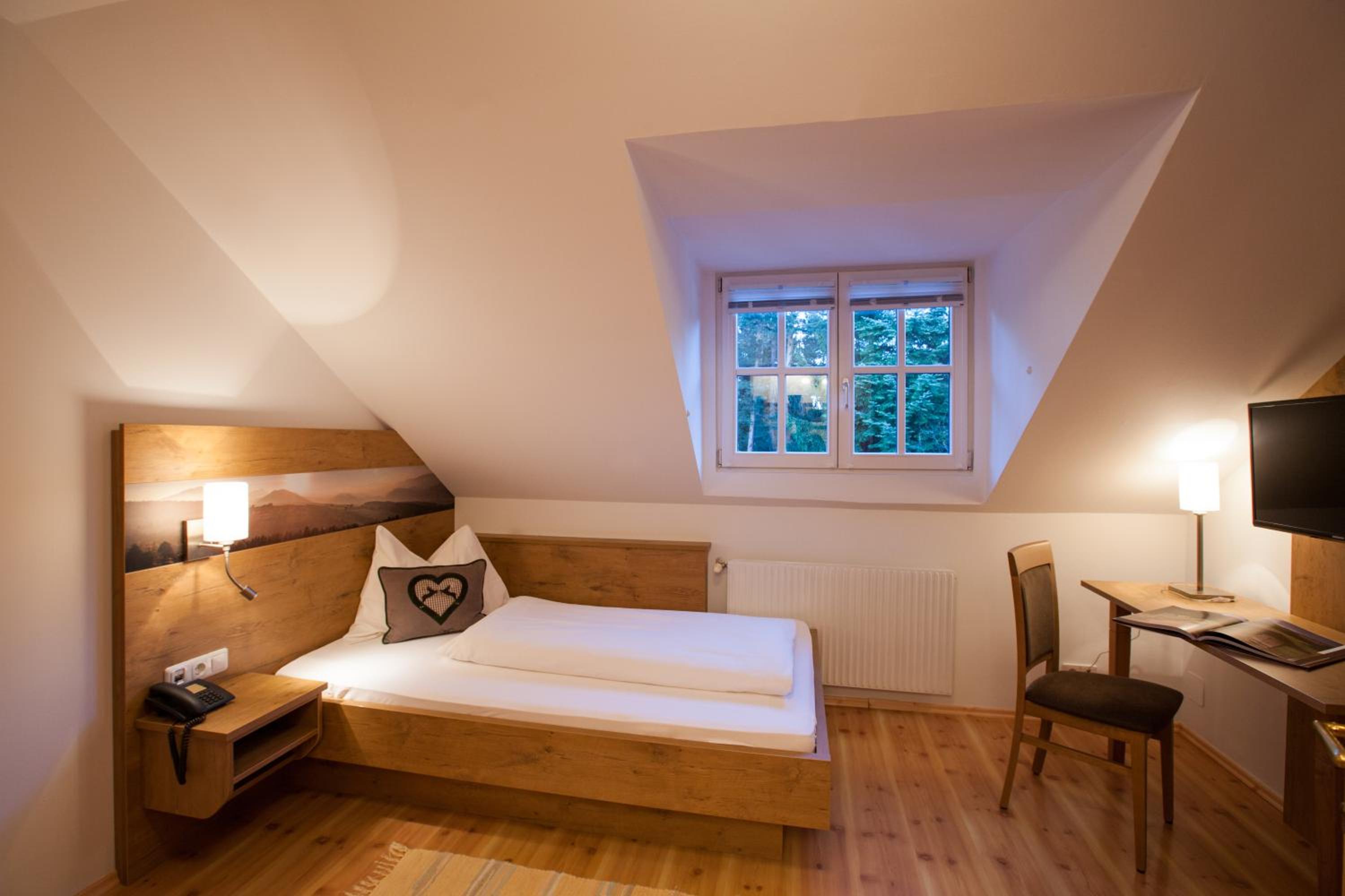 Single Room photo 2
