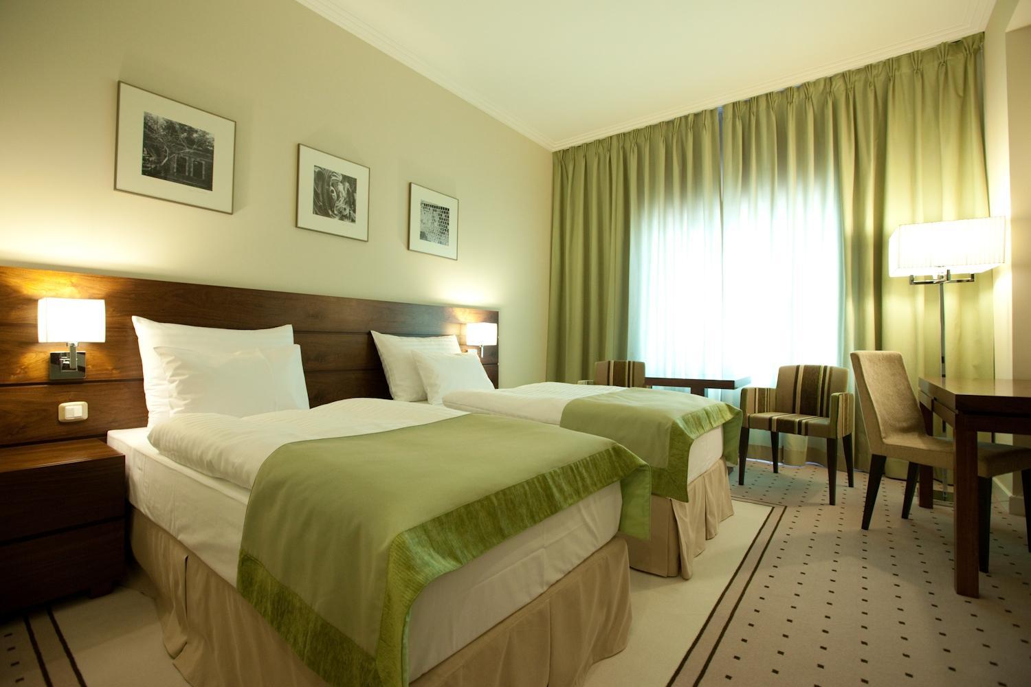 Standard Double/Twin Room - Photo 3