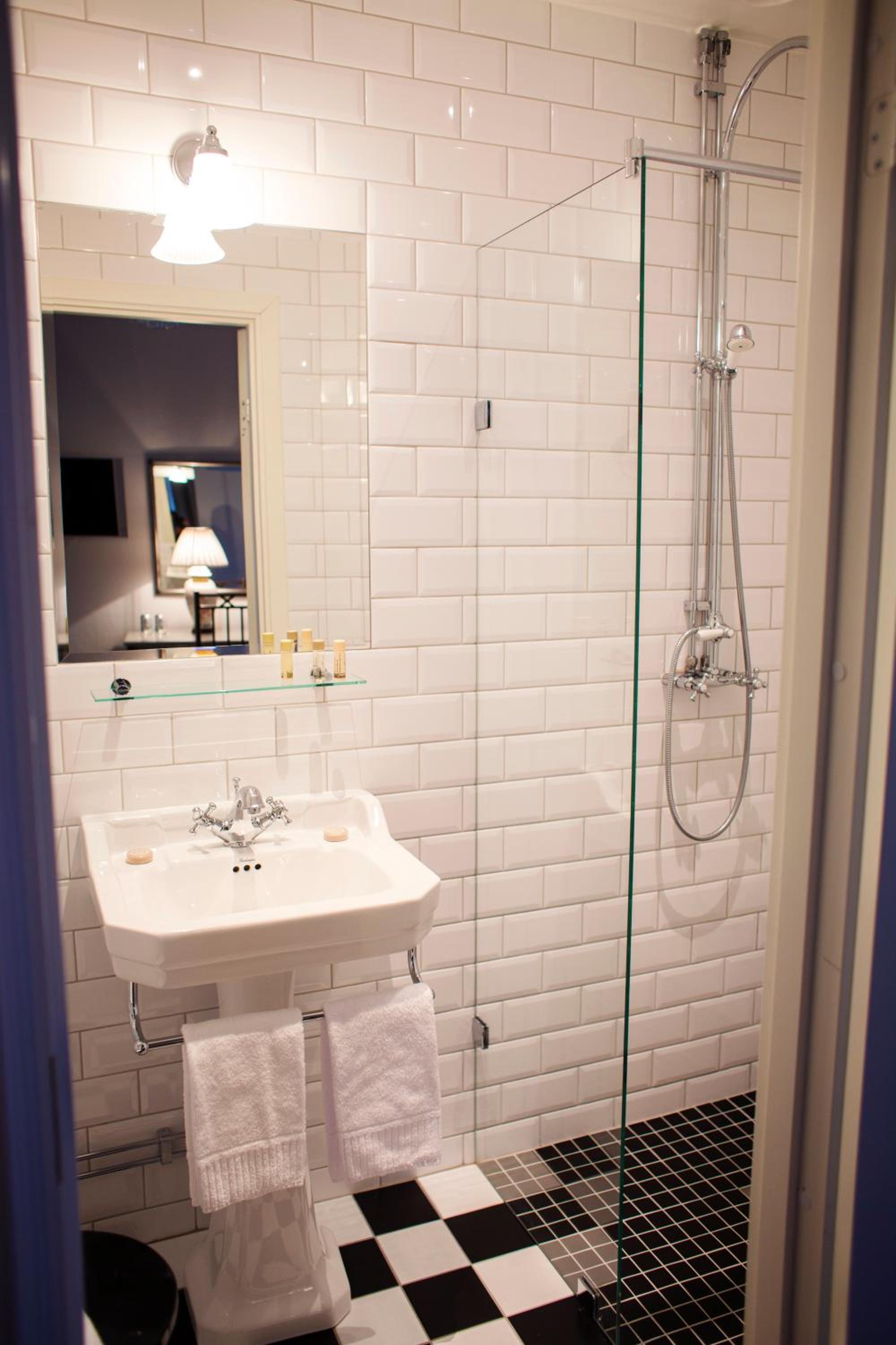 Standard Twin Room photo 2
