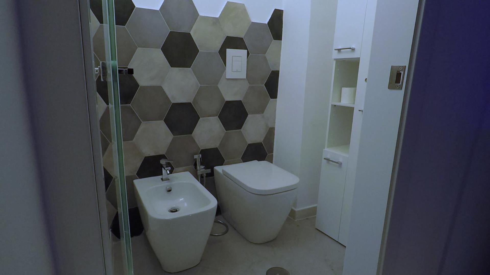 Double Room with Spa Bath - Photo 8