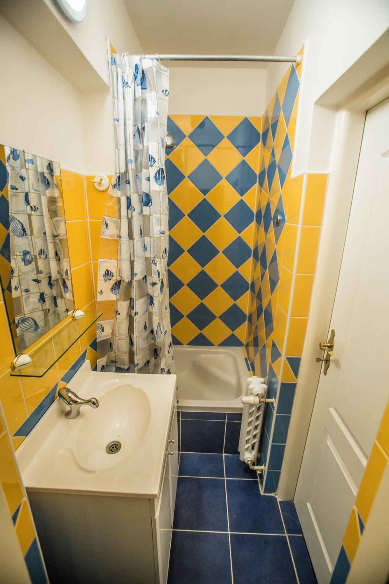 Small Single Room photo 1