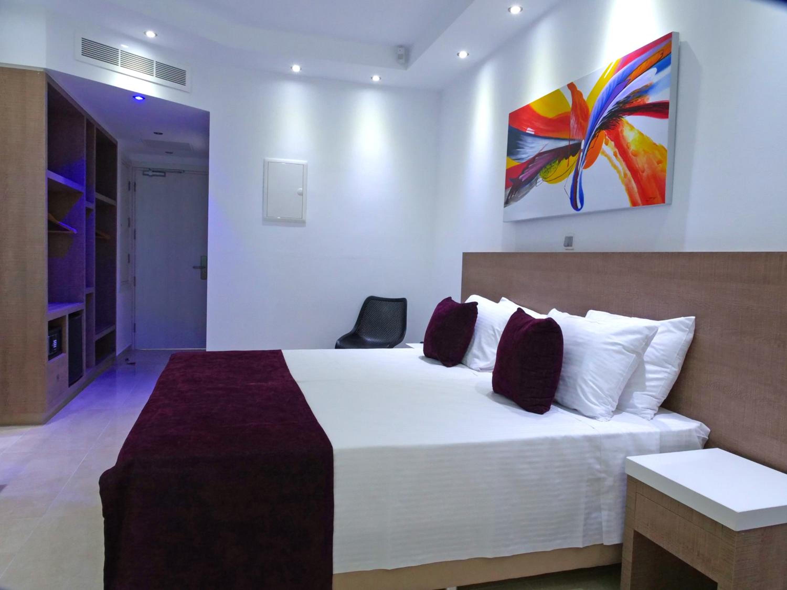 Family Suite with Sea View photo 2