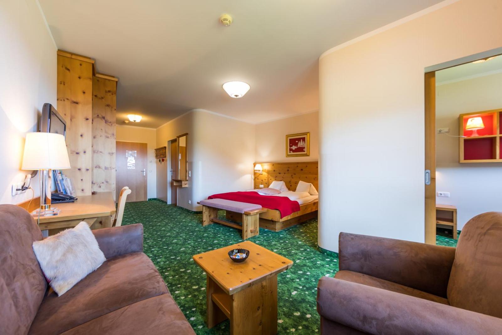 Deluxe Family Suite
