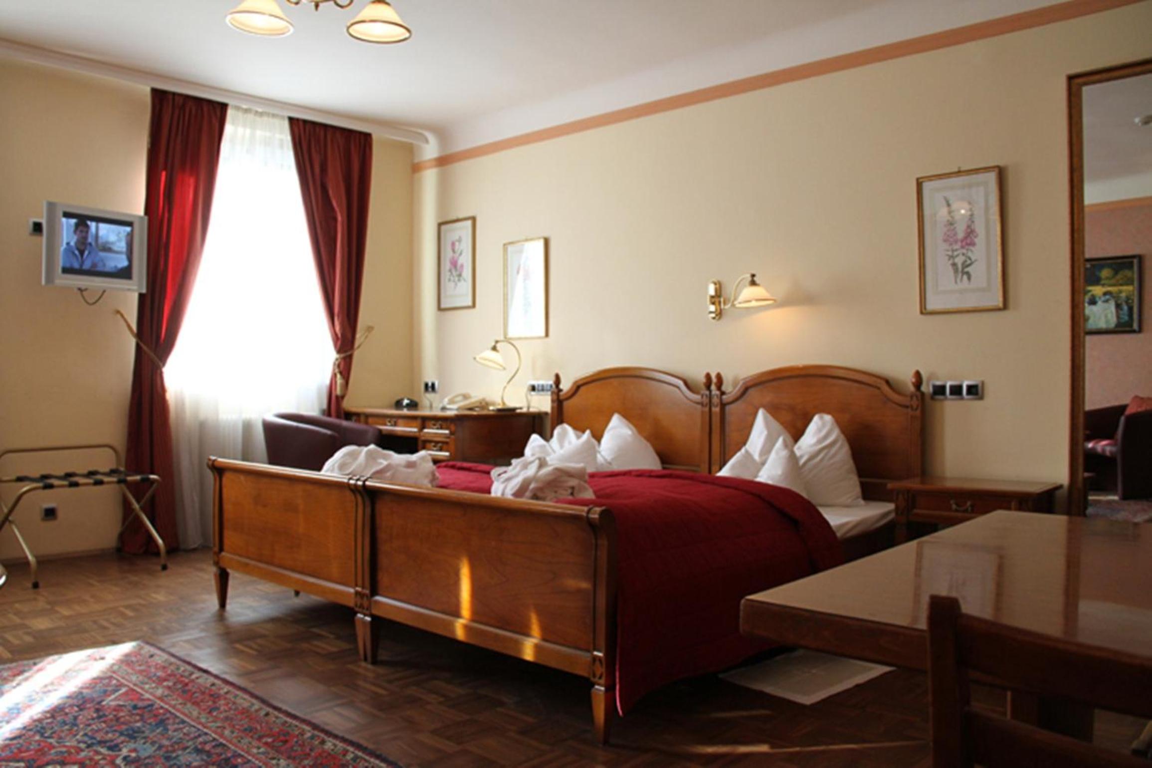 Three Room Apartment (5 Adults)