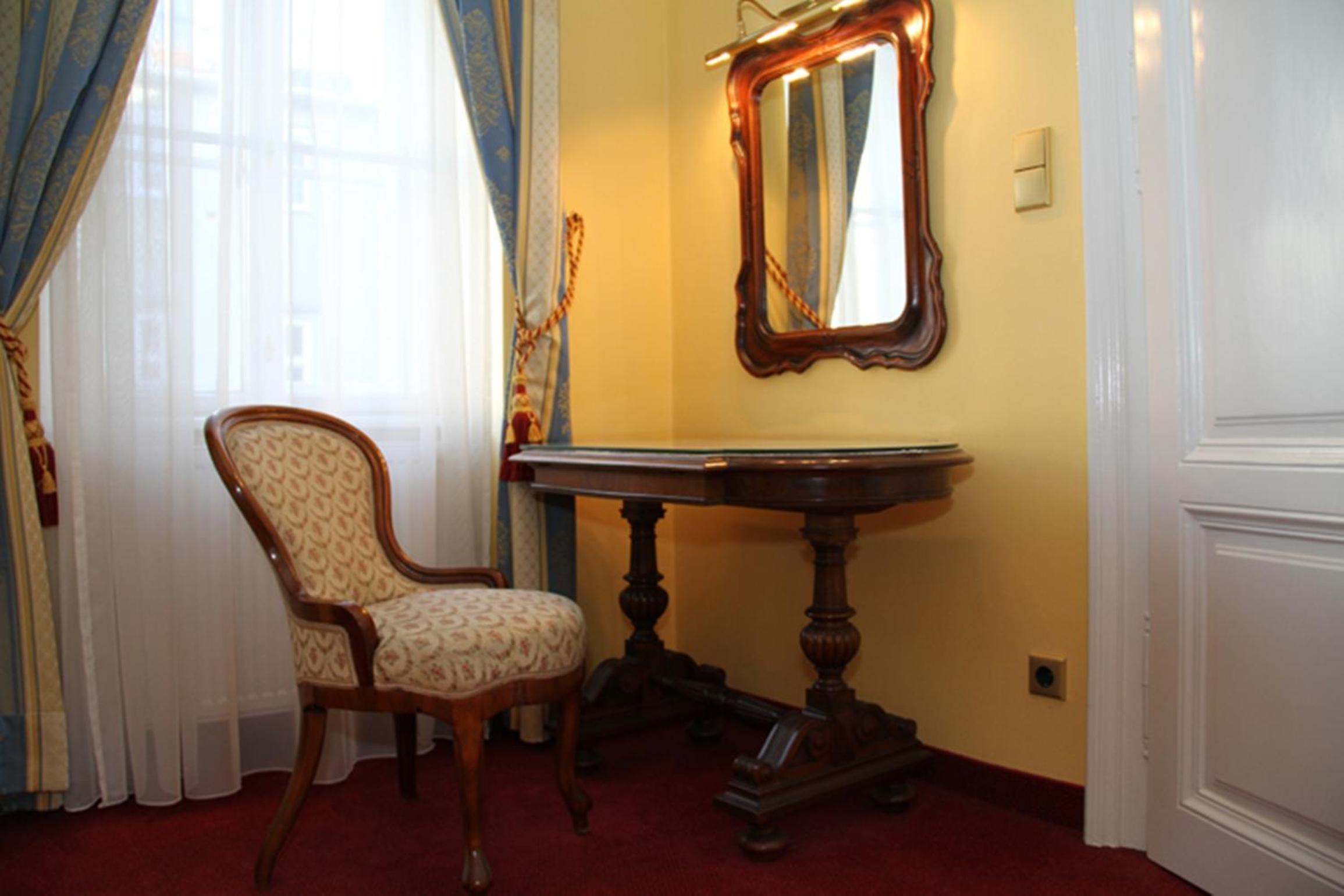 Three Room Apartment (4 adults)