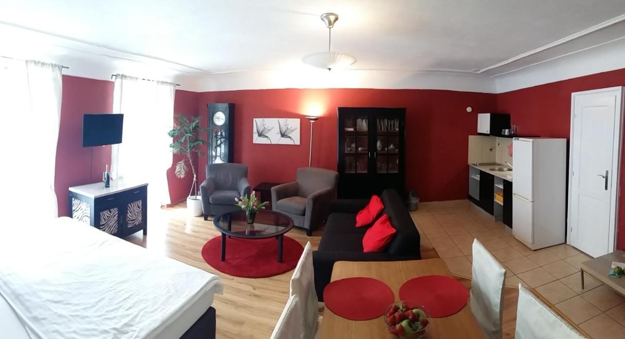 Family Two-Bedroom Apartment photo 2