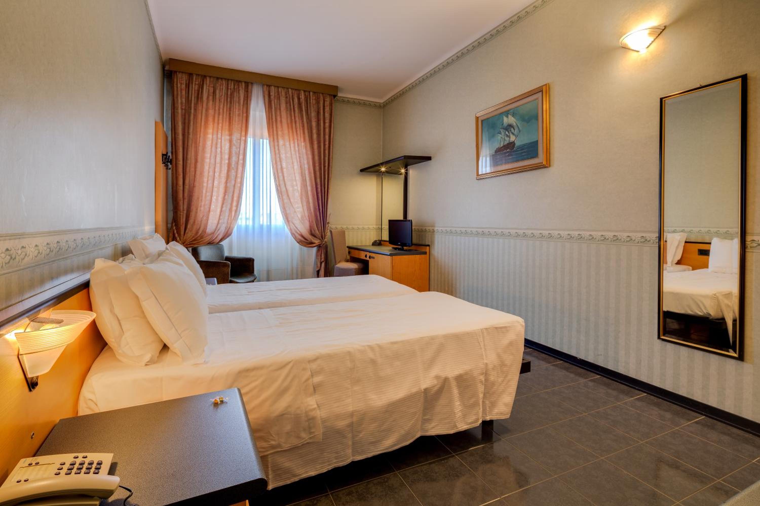 Economy Single Room