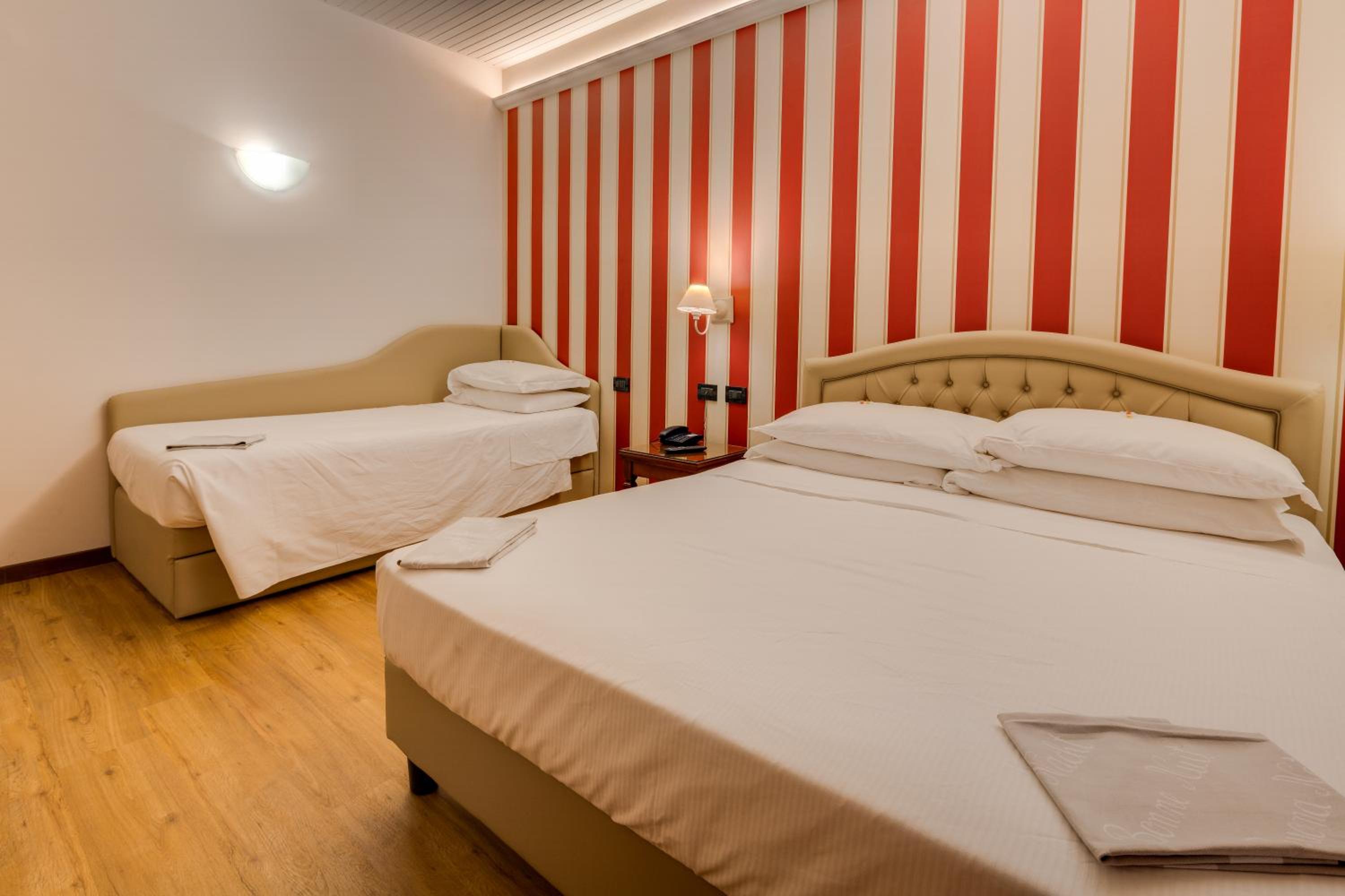 Triple Room - Photo 1