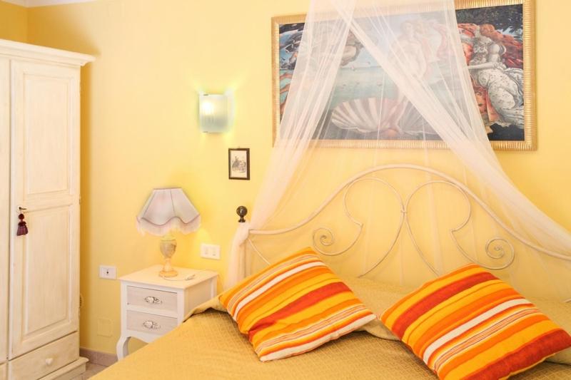 Double Room - Photo 11