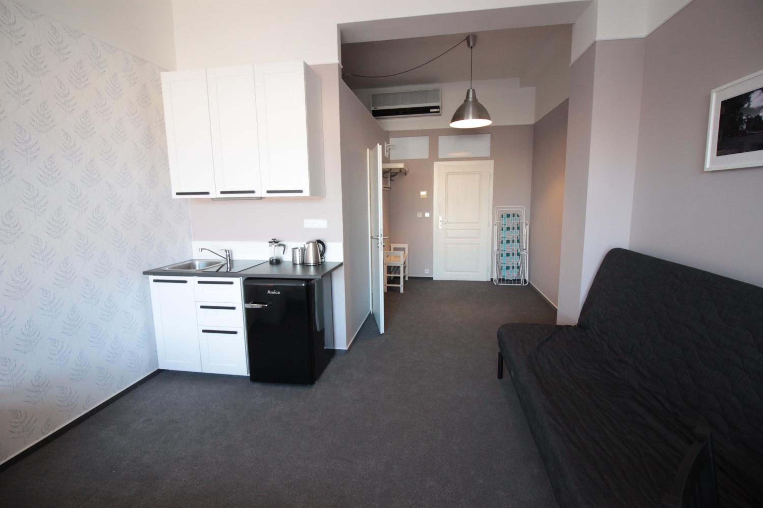 Apartment - Photo 2