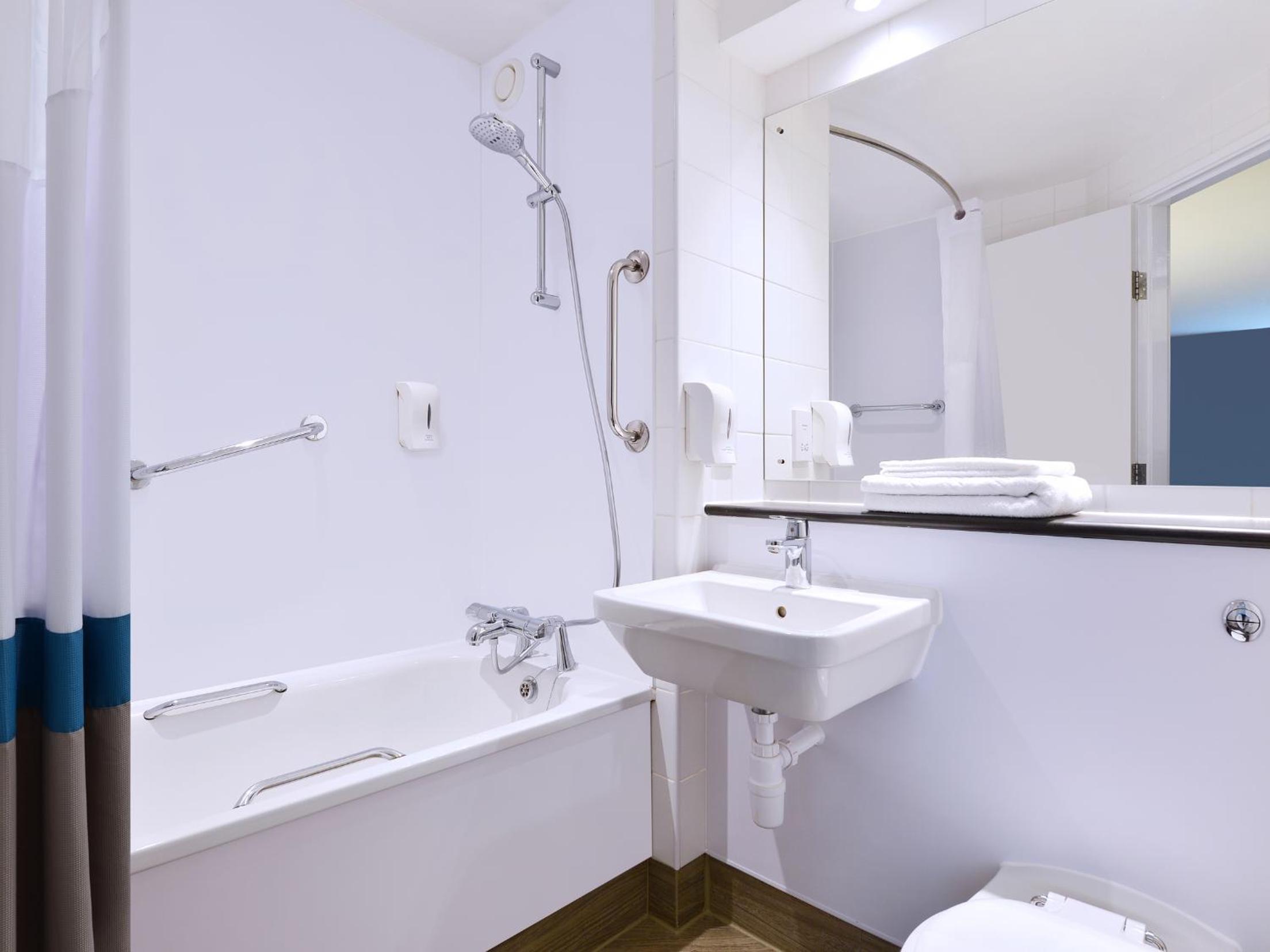 Superior Quadruple Room - Photo 5