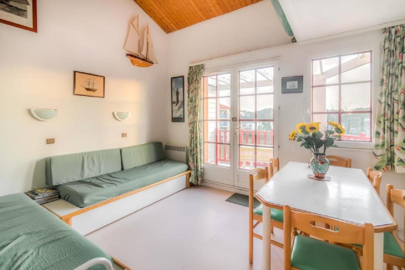 Comfort Two-Bedroom Apartment (6 People)