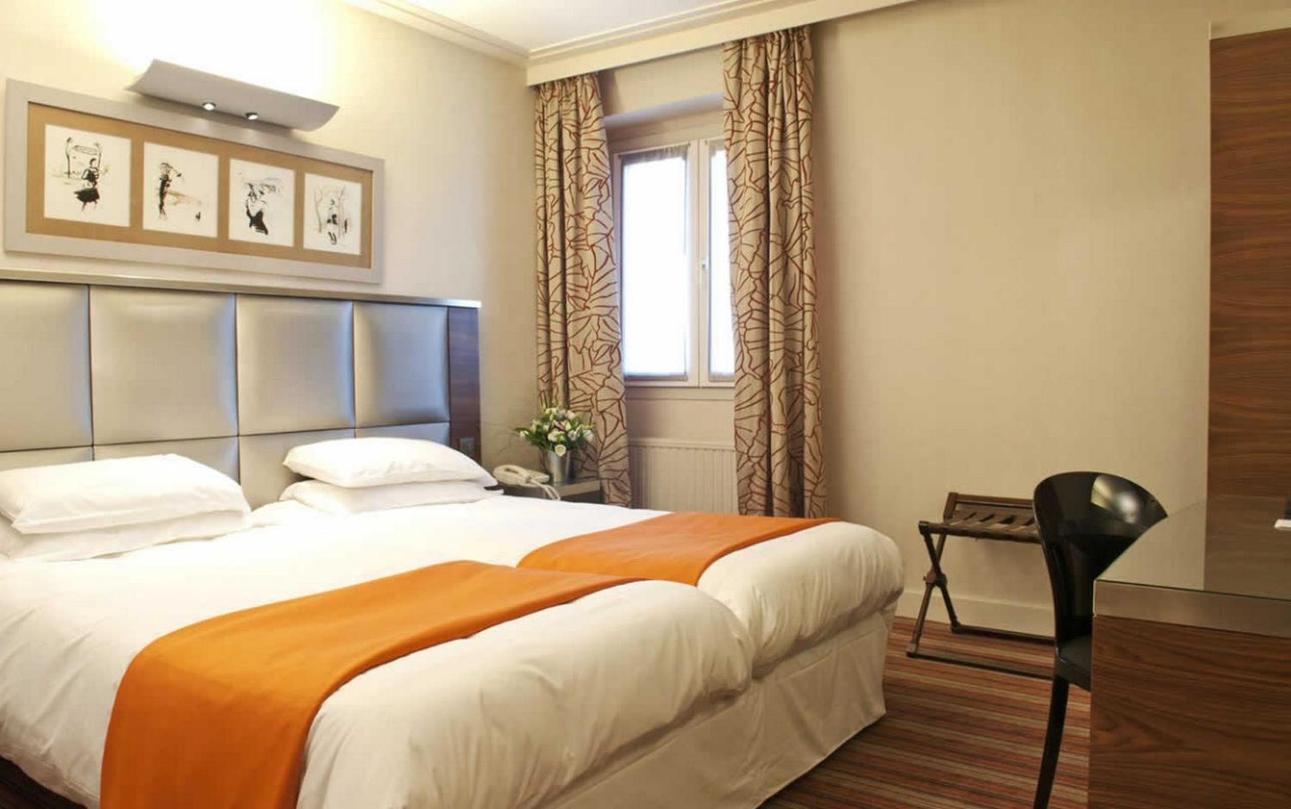 Double or Twin Room thumbnail 6