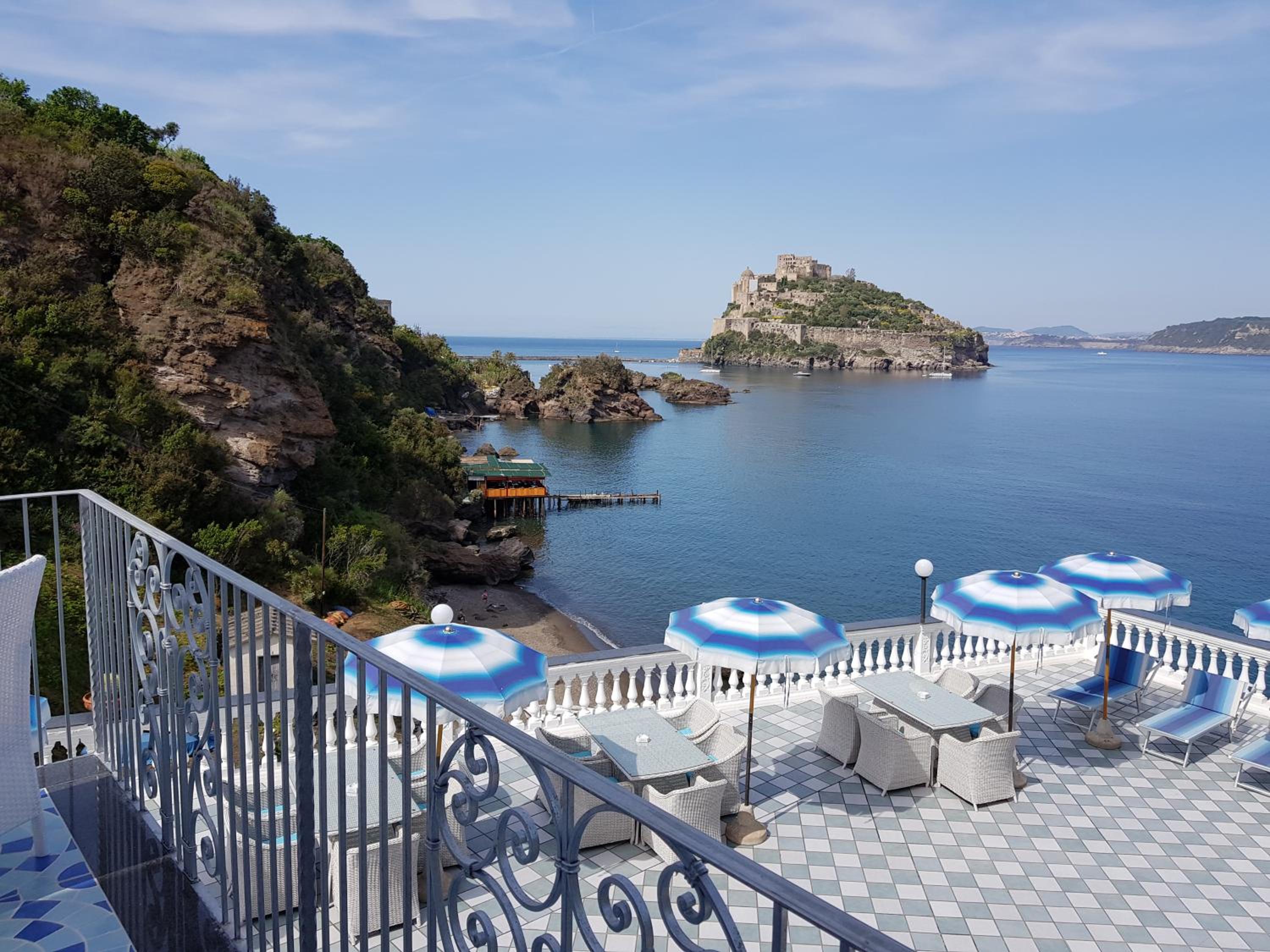 Superior Double Room with Sea View - Photo 13