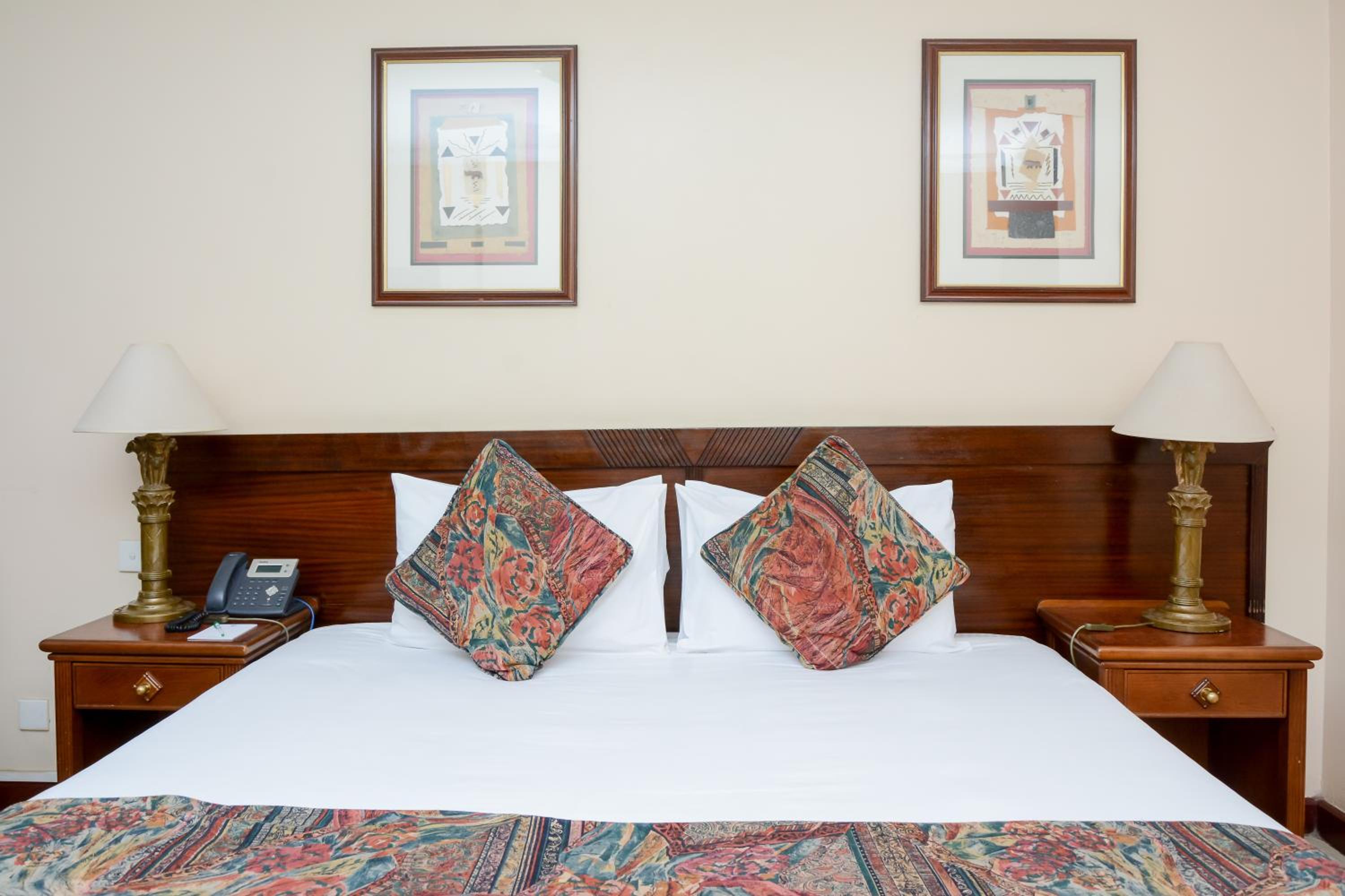 Standard Double Room - Photo 5