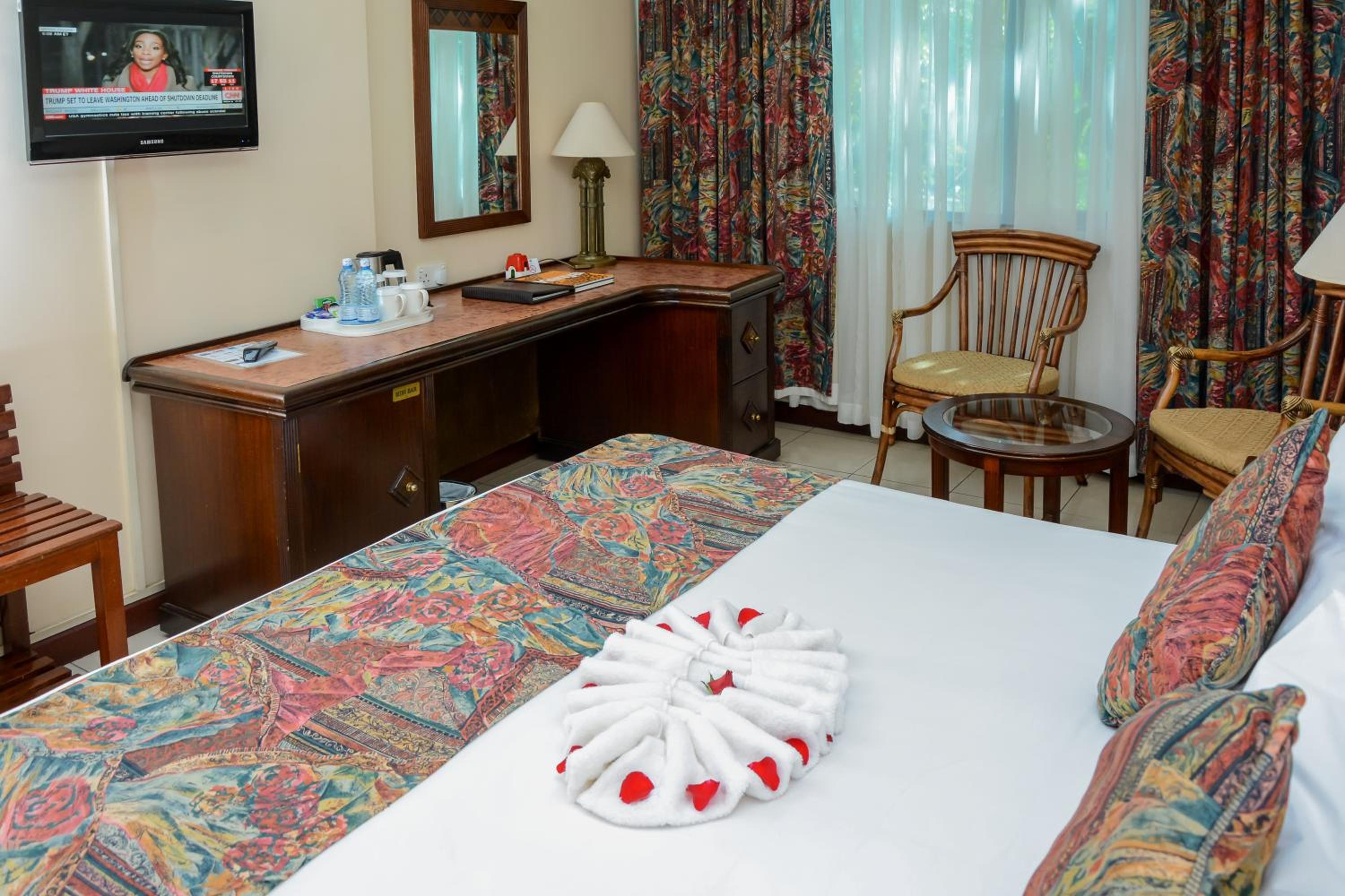 Standard Double Room - Photo 7