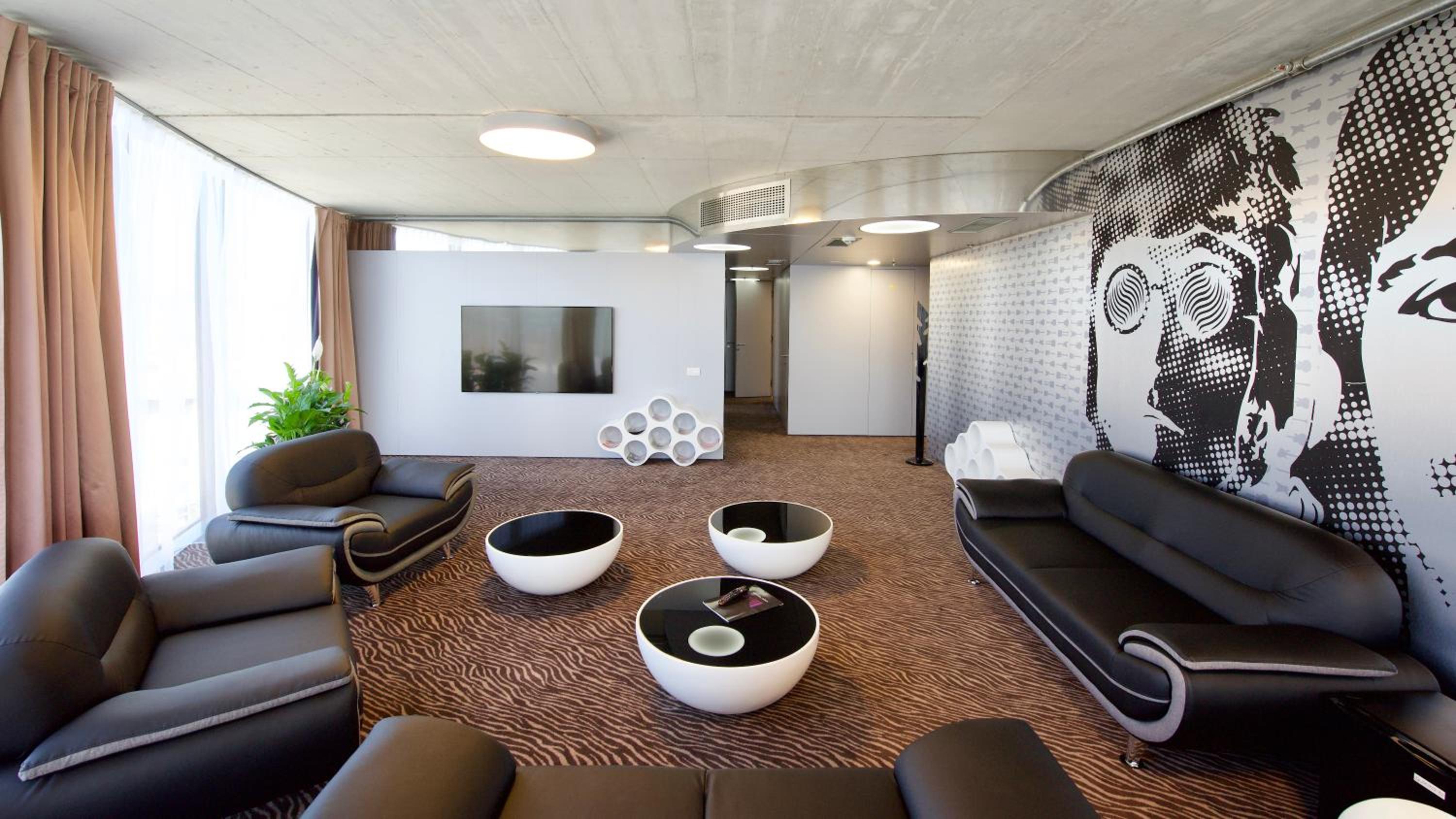 Suite with City View