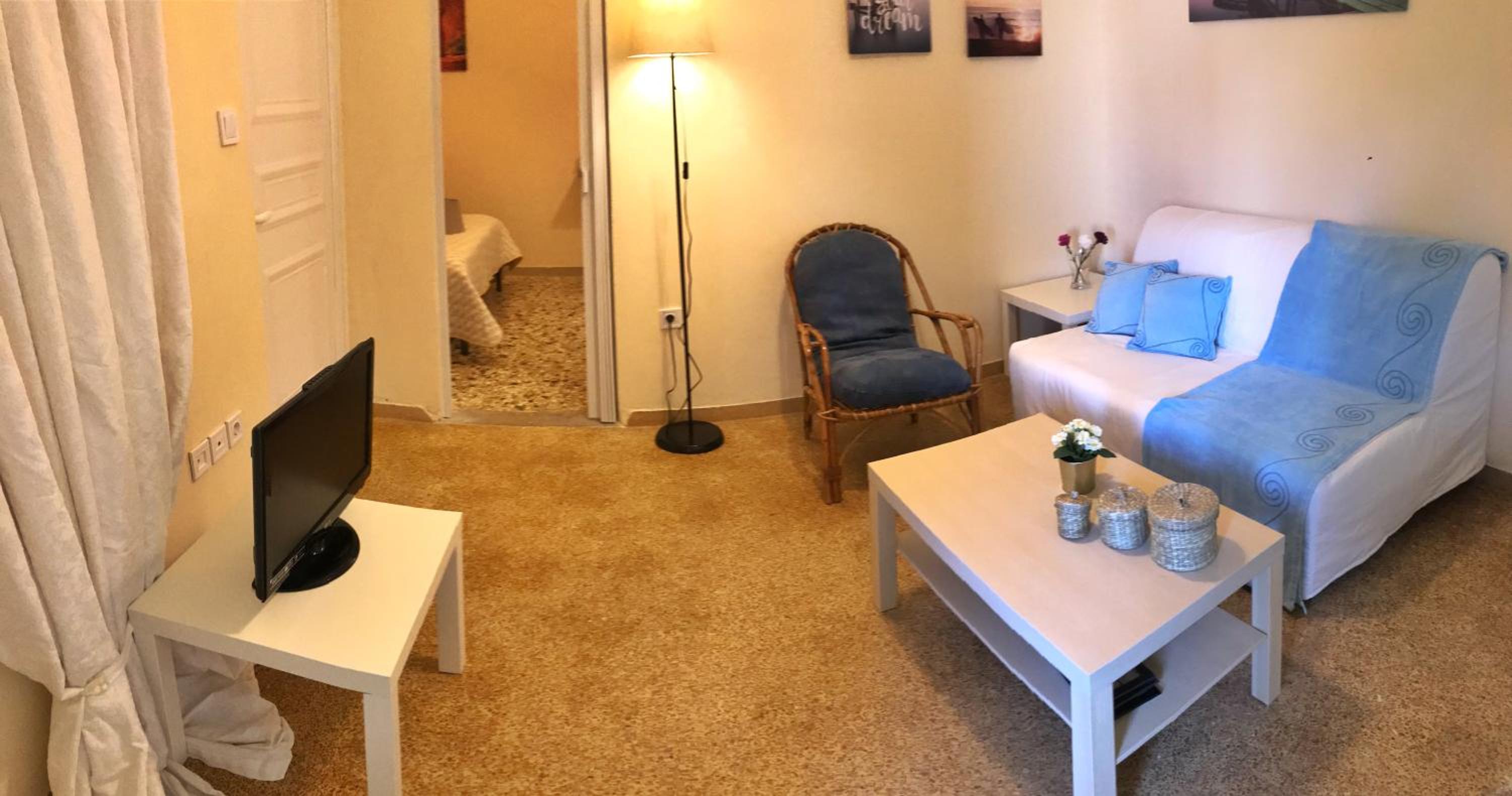 Quadruple Room with Private Bathroom
