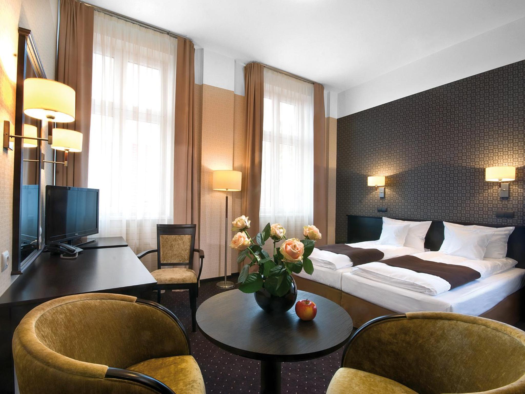 Standard Double or Twin Room - Photo 2