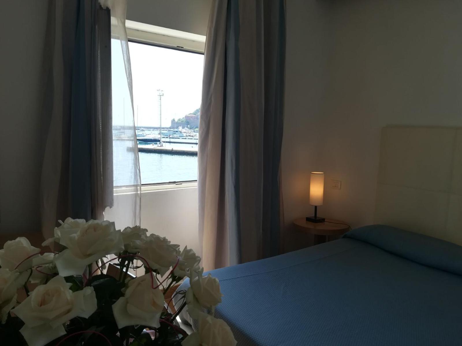 Double Room with Sea View photo 1