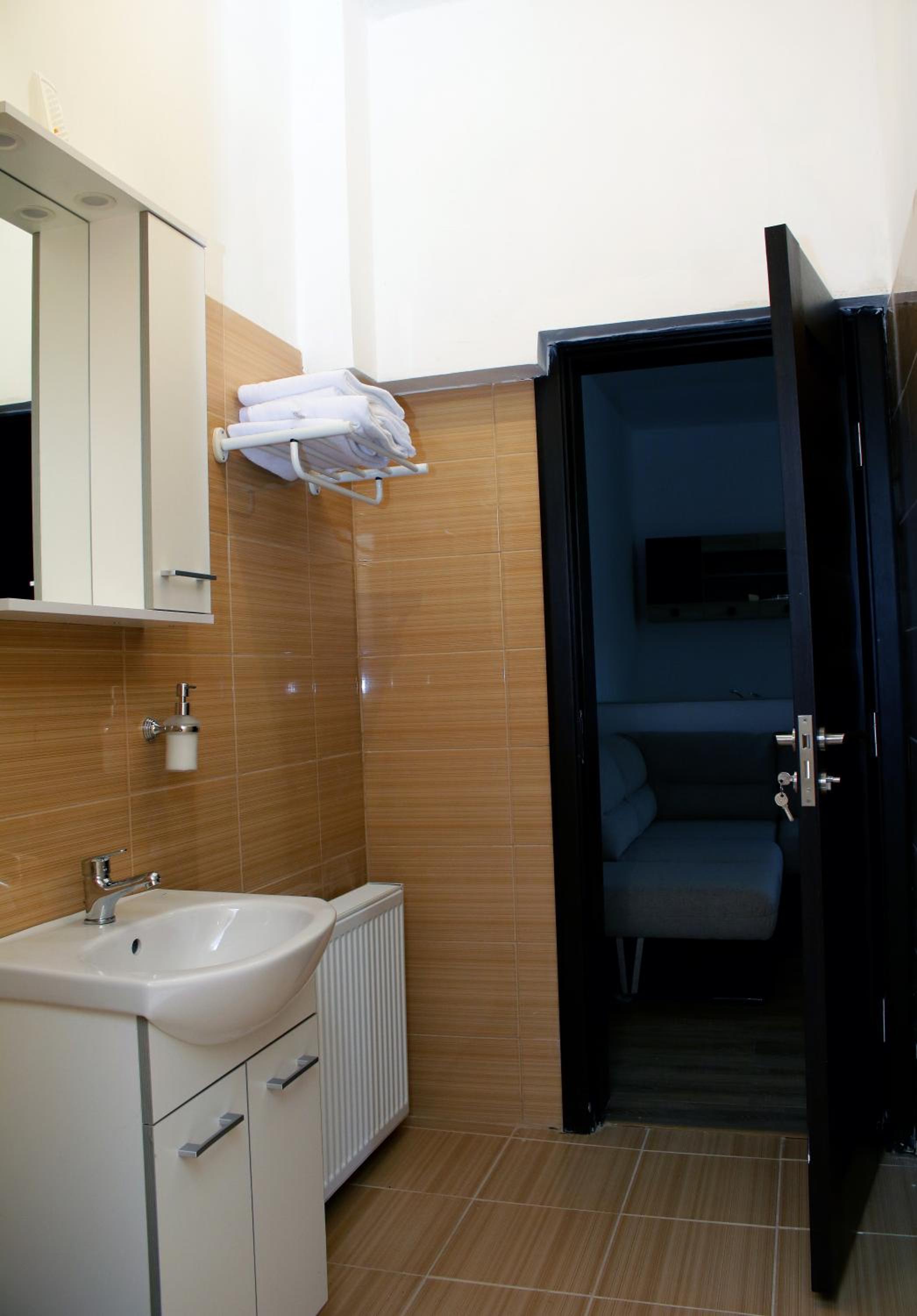 Apartment - Photo 3