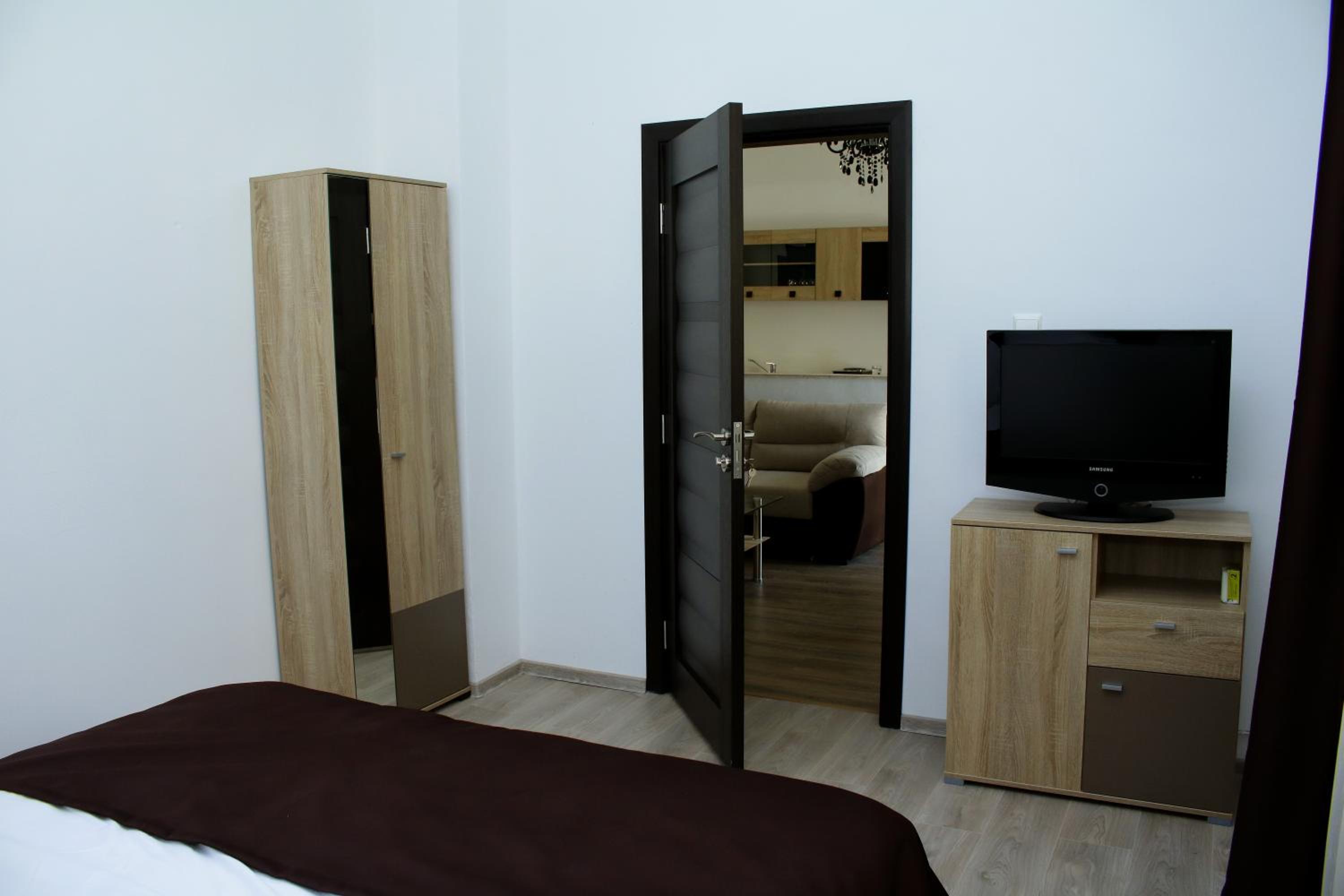 Apartment - Photo 10
