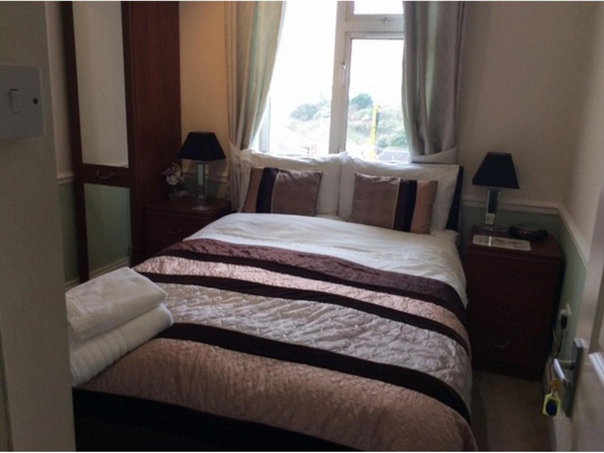 Double Room with Private Bathroom - Photo 1
