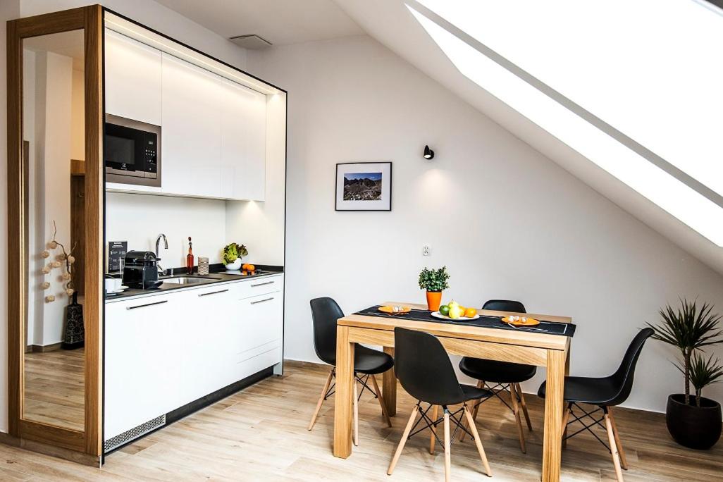 One-Bedroom Classic Apartment with air conditioning in the Attic - Photo 6