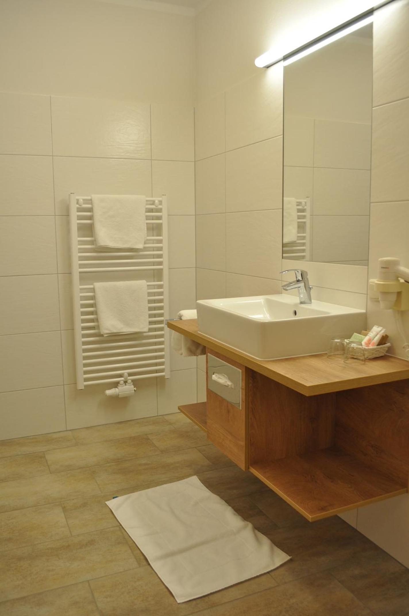 Superior Double or Twin Room photo 3