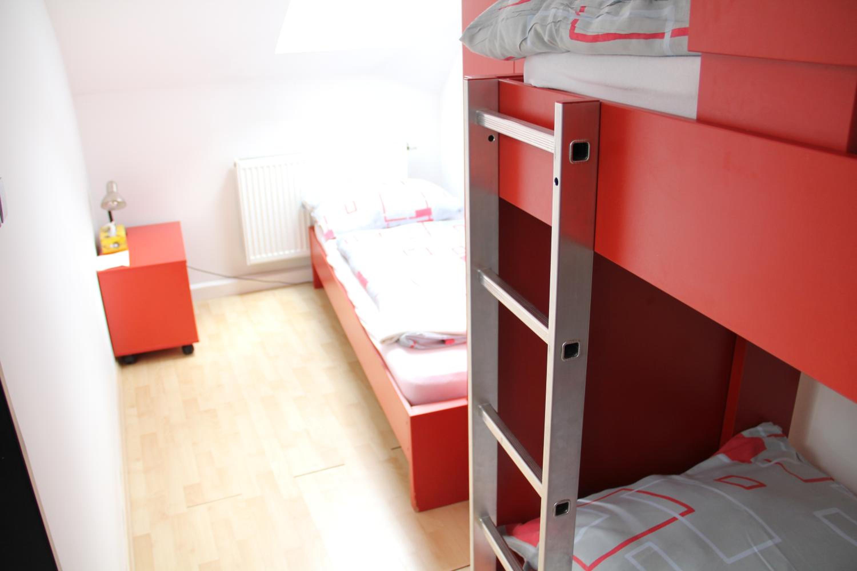 Economy Triple Room with Shared Bathroom