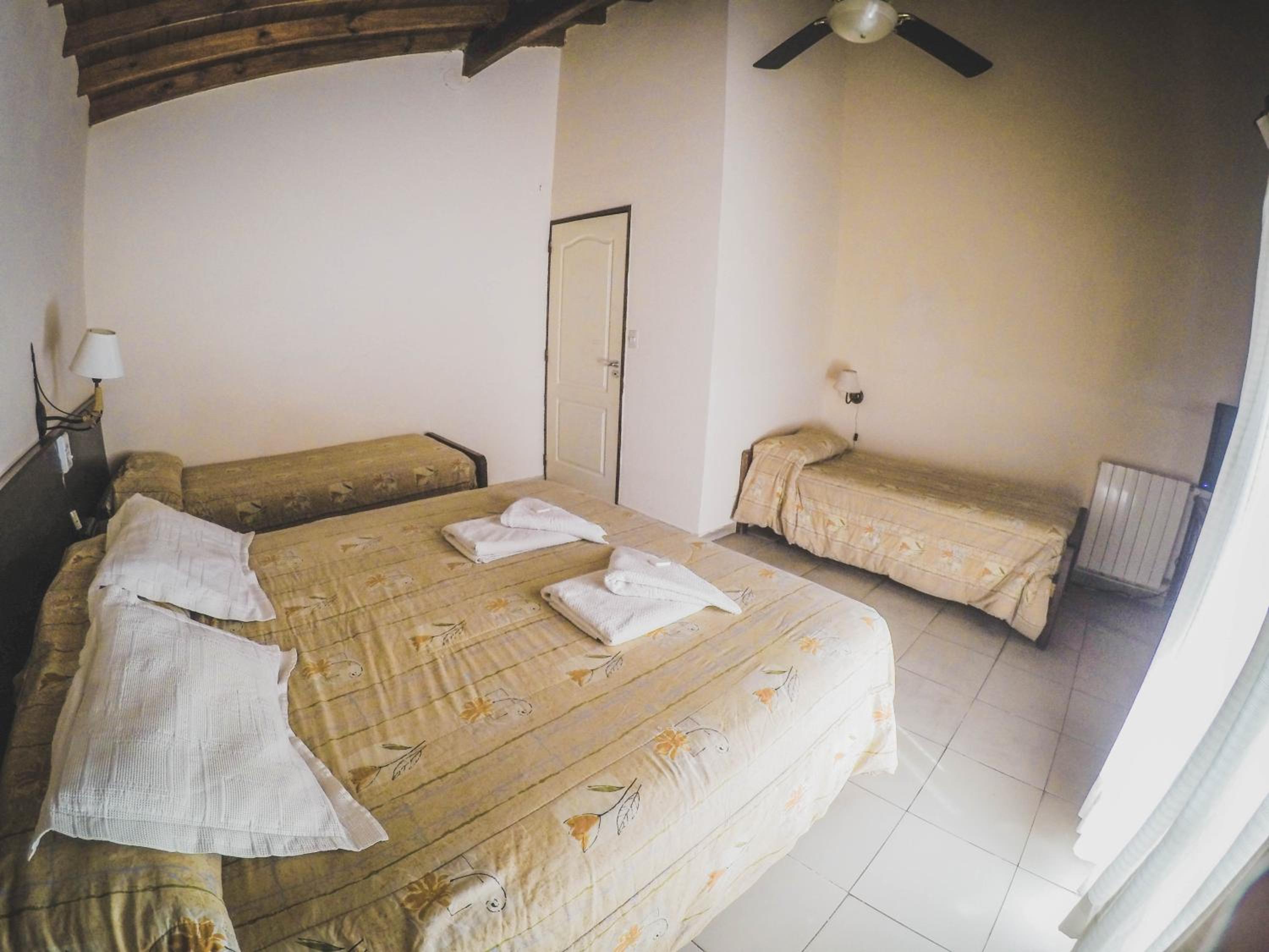 Standard Triple Room photo 2