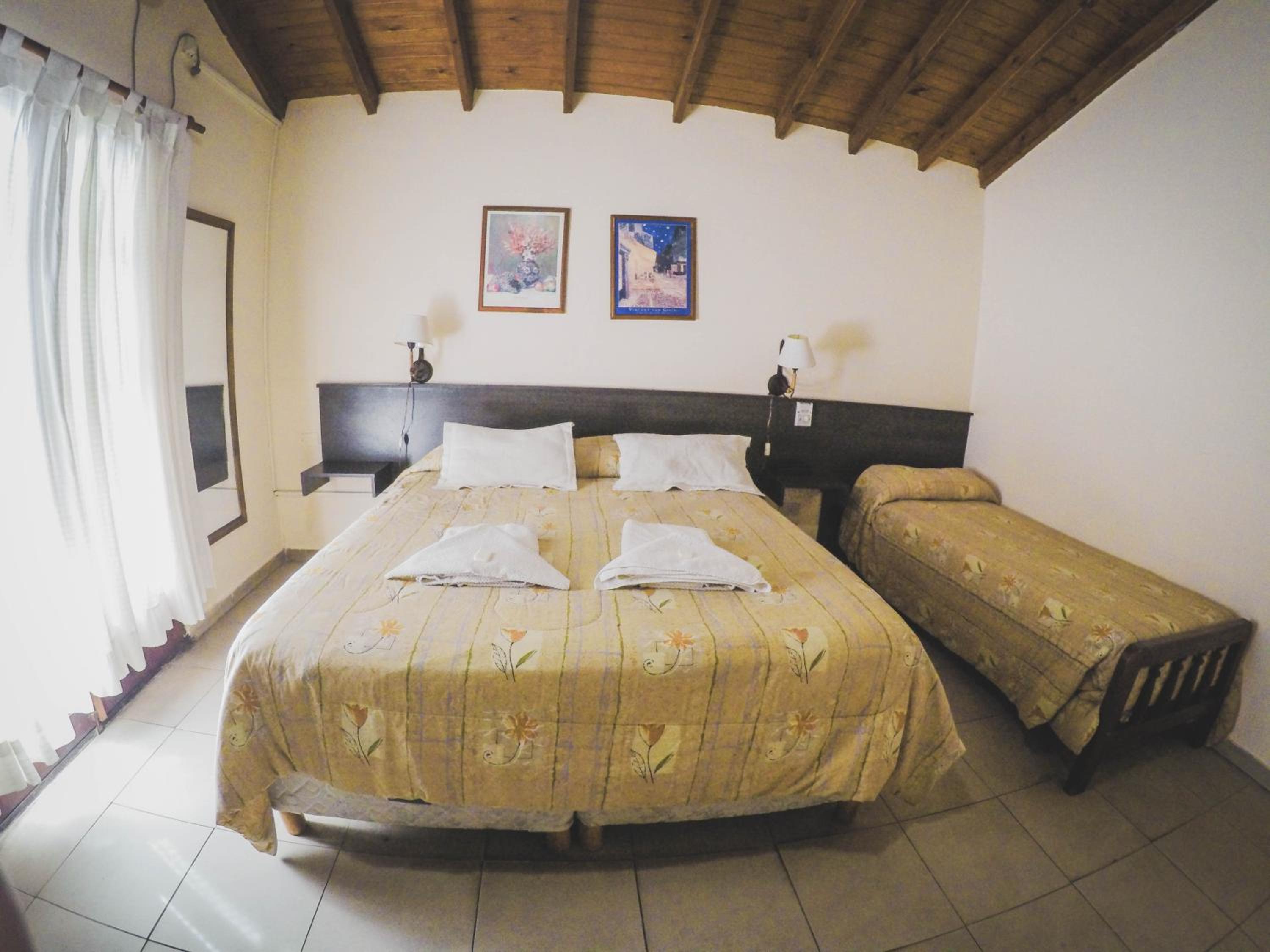 Standard Triple Room photo 3