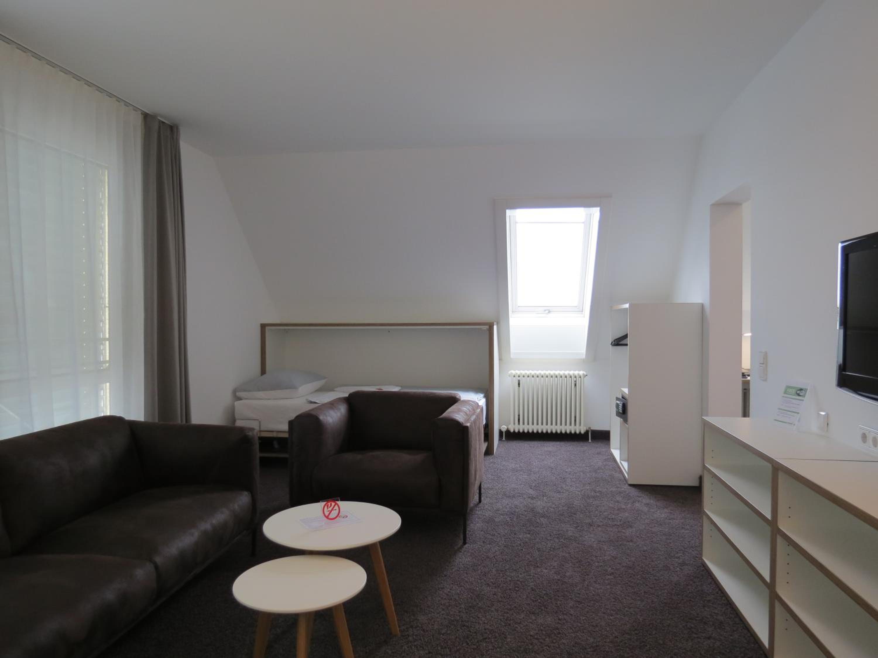 Comfort Family Suite (6 Adults) - Photo 25
