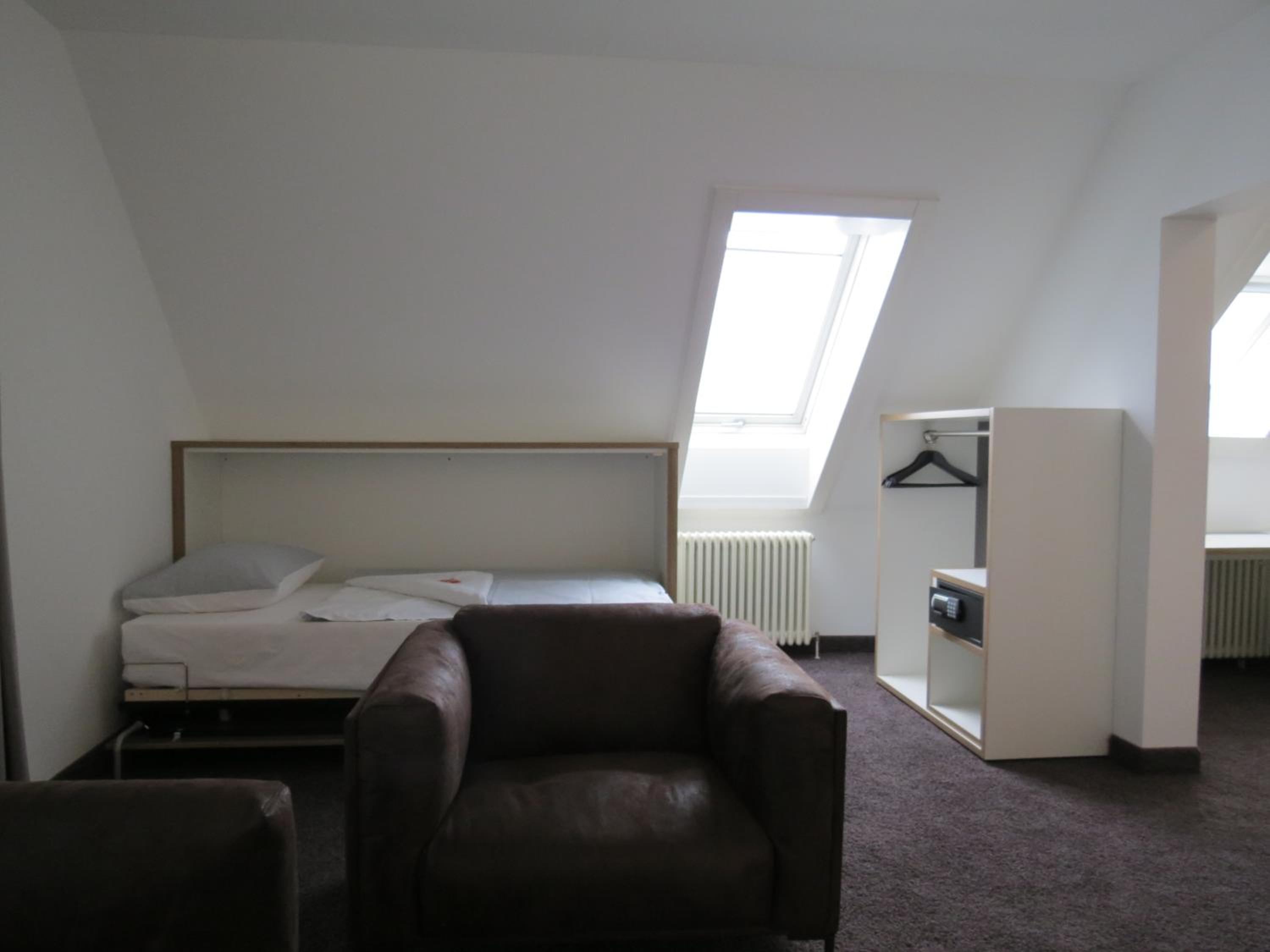 Comfort Family Suite (6 Adults) - Photo 24