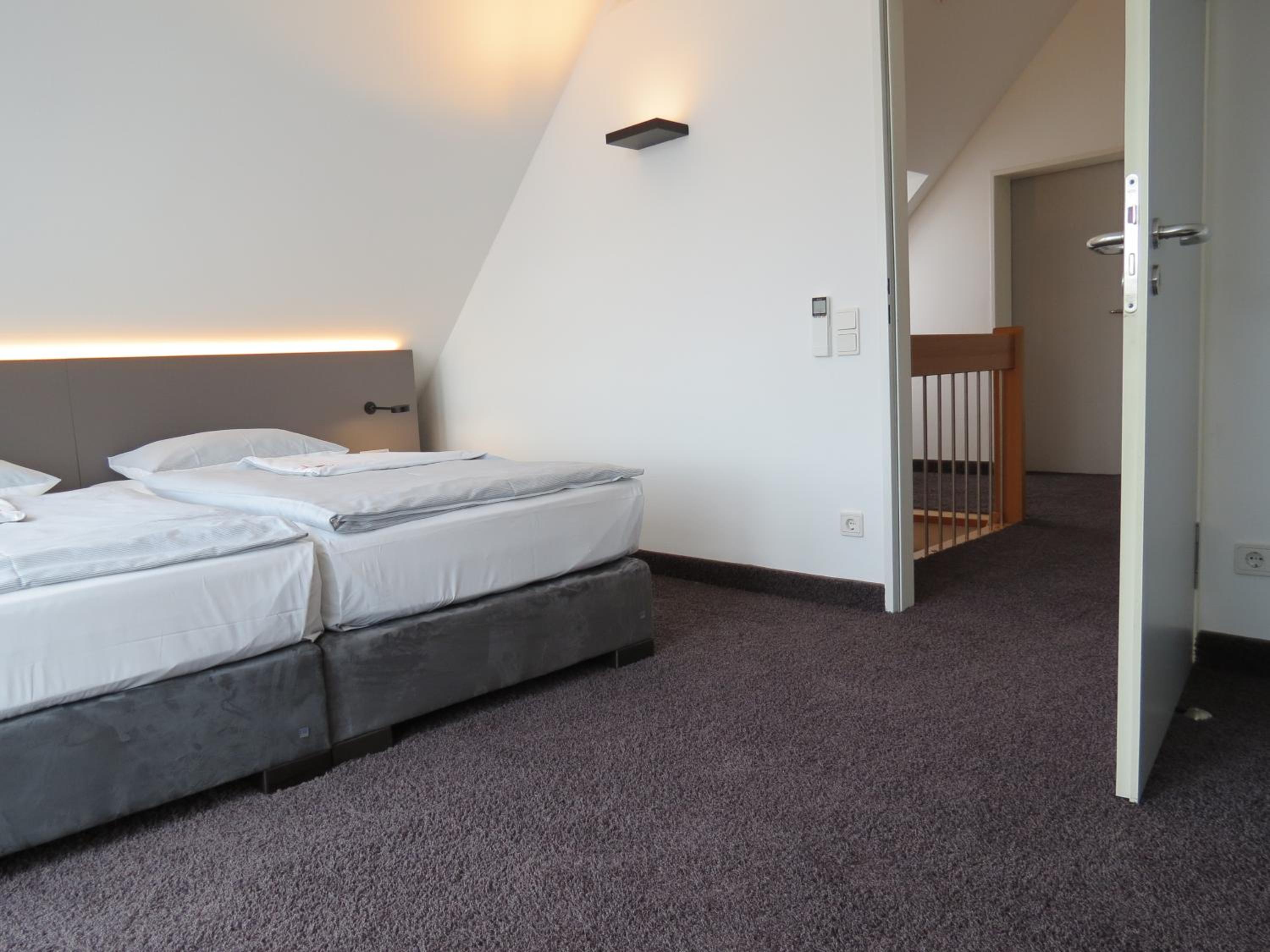 Comfort Family Suite (6 Adults) - Photo 14