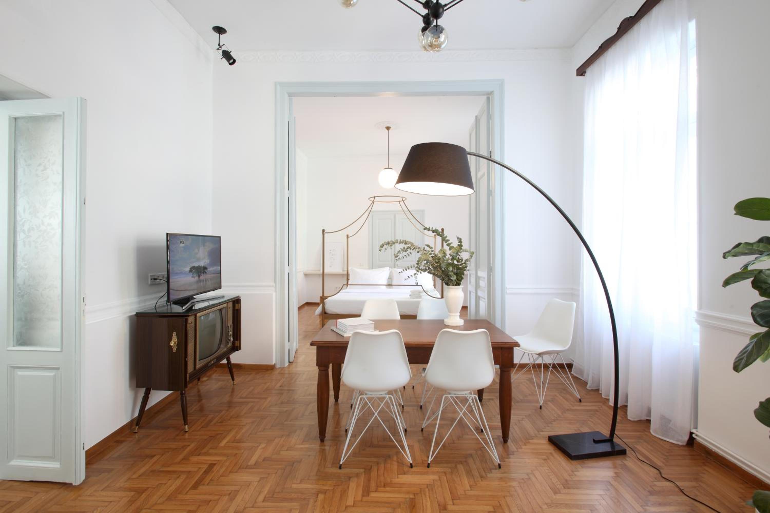 Three-Bedroom Apartment photo 1