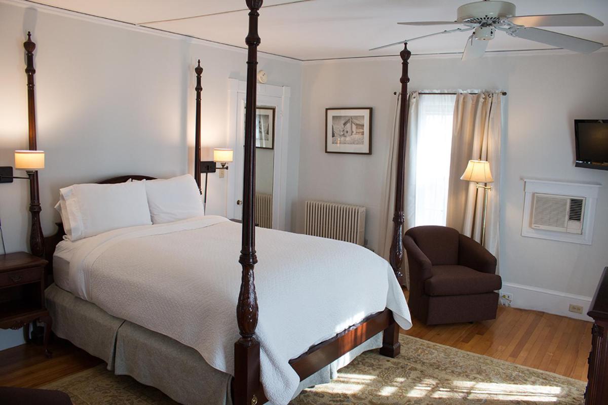 Classic Single Room with Shower